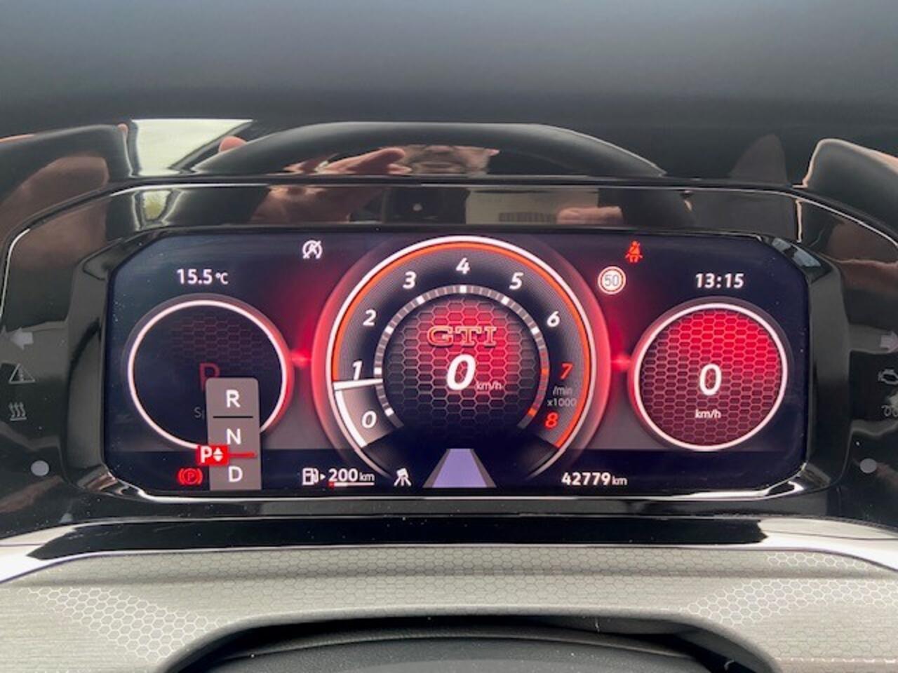 Volkswagen GOLF 2.0 TSI 300pk DSG GTI CLUBSPORT / Black Style / 19"LMV / PANODAK / HEAD-UP display / Matrix LED / NAVI / APP.Connect