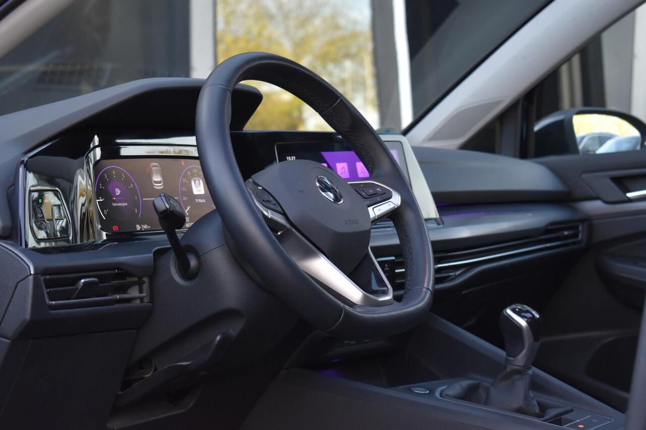 Volkswagen GOLF 1.5 TSI R-Line Pano Sfeer Lane Elekstoel. Massage