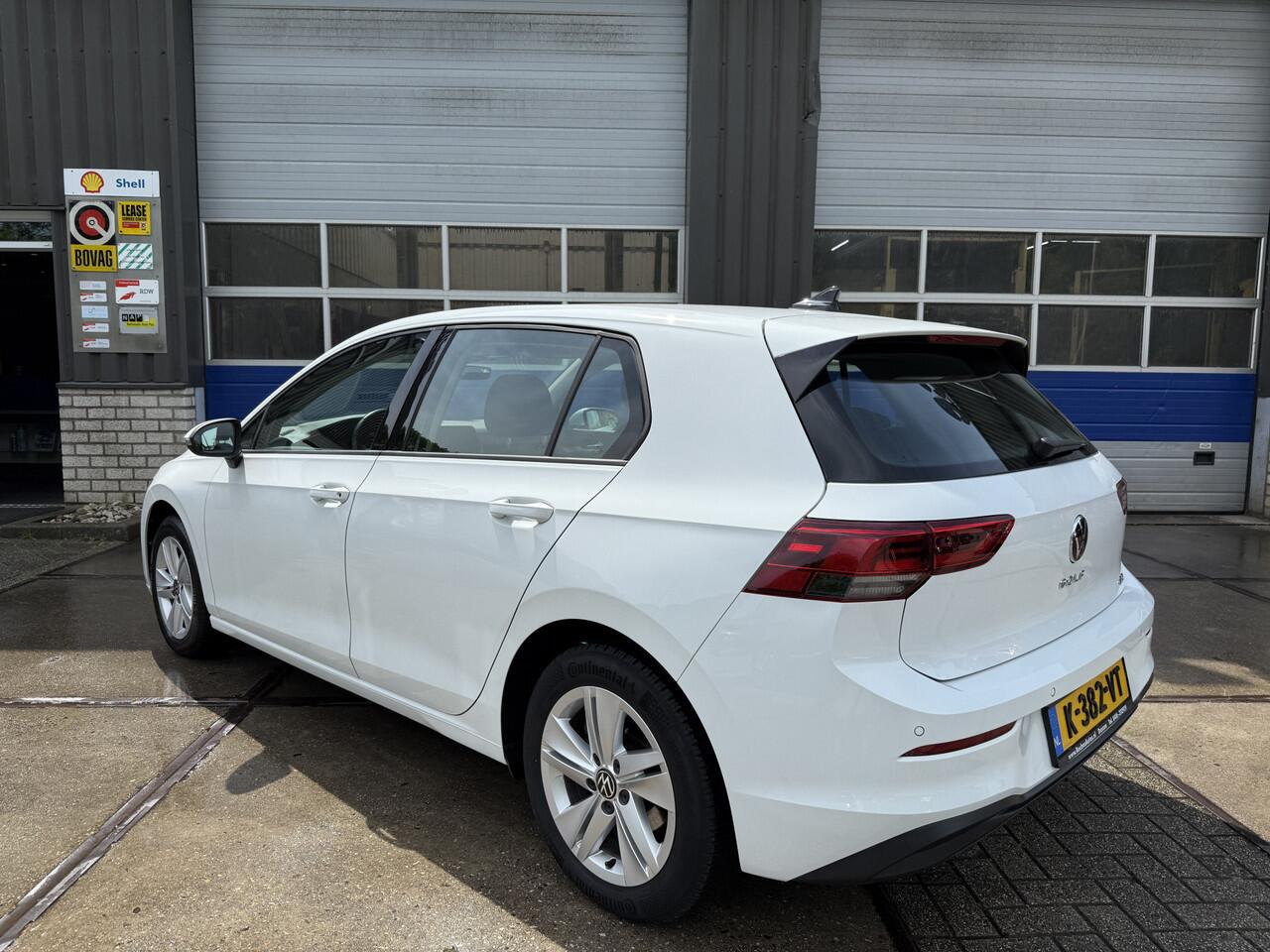 Volkswagen GOLF 1.0 eTSI Life