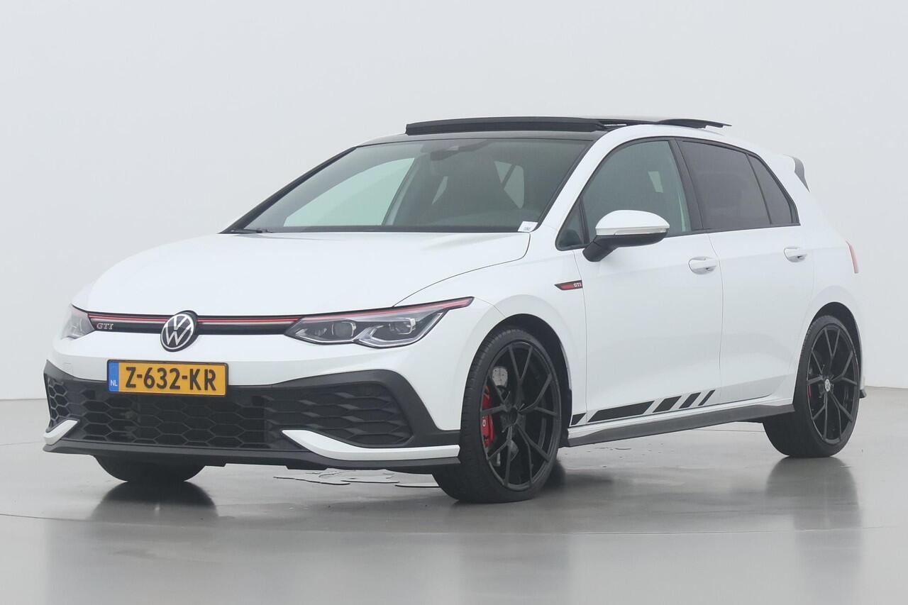 Volkswagen GOLF 8 GTI 2.0 TSI GTI | Clubsport | 300Pk! | Panoramadak | 19 Inch | ACC | Getint Glas | Apple Carplay | Stoelverwarming