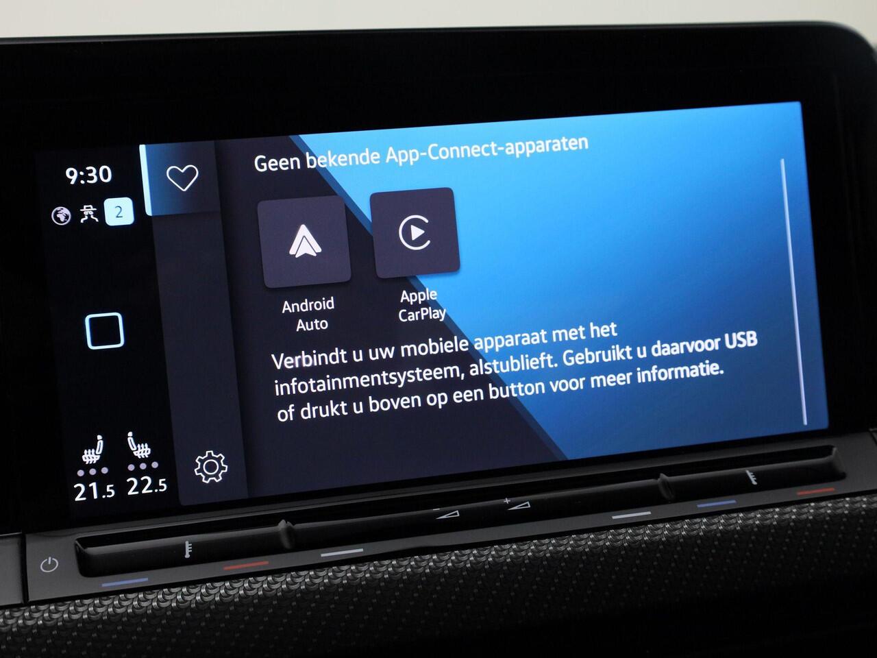 Volkswagen GOLF 1.5eTSI/150PK R-Line Blackstyle DSG · Panoramadak · Camera · Apple/Android · Stoelverwarming