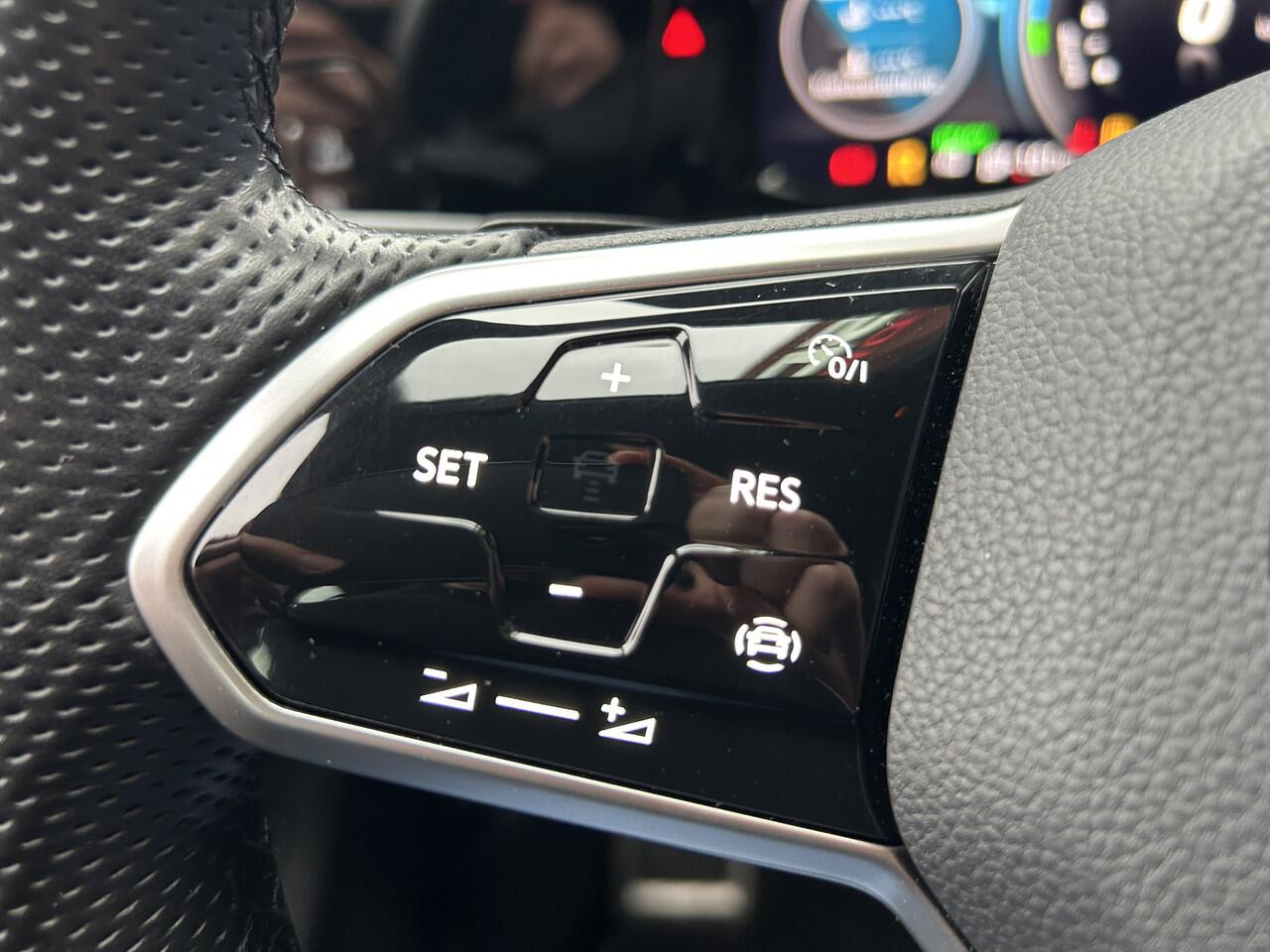 Volkswagen GOLF 1.4 eHybrid GTE // VIRTUAL COCKPIT // NAVI+CARPLAY // PDC V+A // FULL LED // CLIMA //