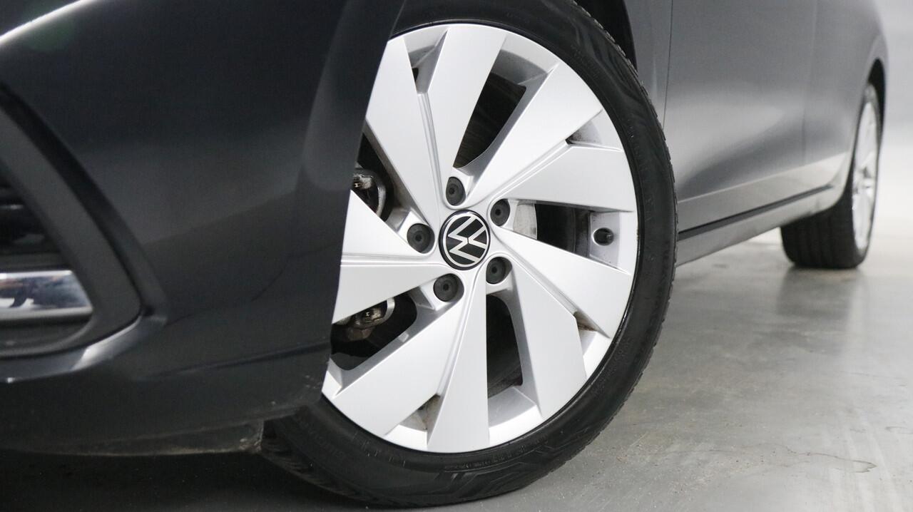 Volkswagen GOLF Variant 1.5 eTSI 130pk Style DSG / Navigatie / Camera / Elek. Bestuurdersstoel