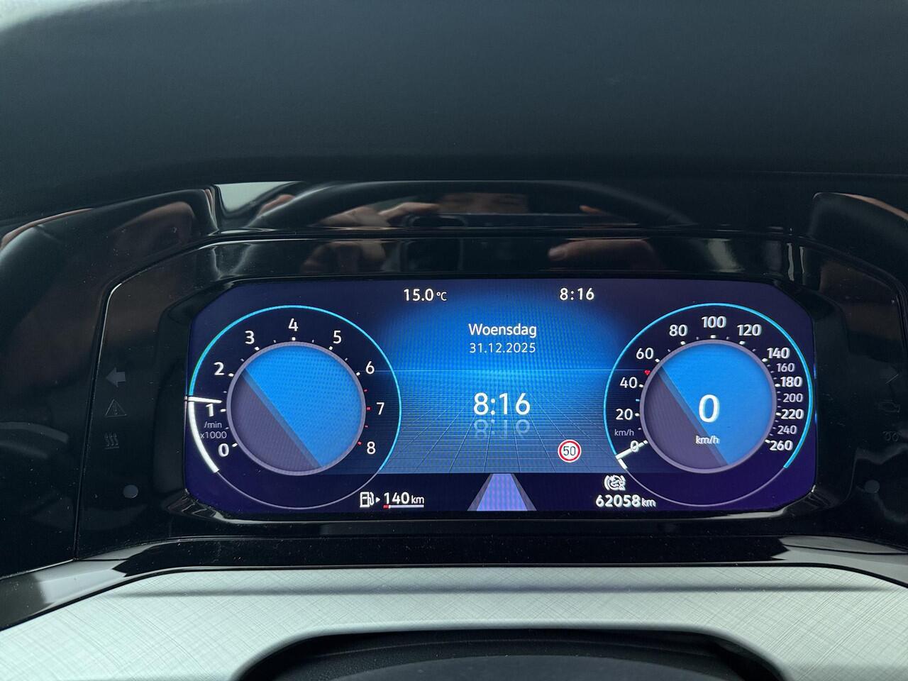 Volkswagen GOLF Variant 1.5 TSI Life Business | 130 PK | Climate control | Achteruitrijcamera | Apple Carplay/Android Auto |