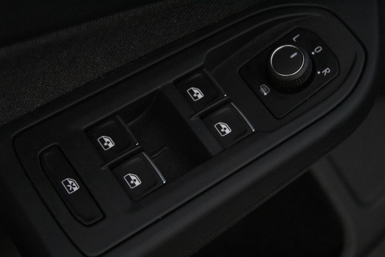 Volkswagen GOLF 1.0 TSI Life