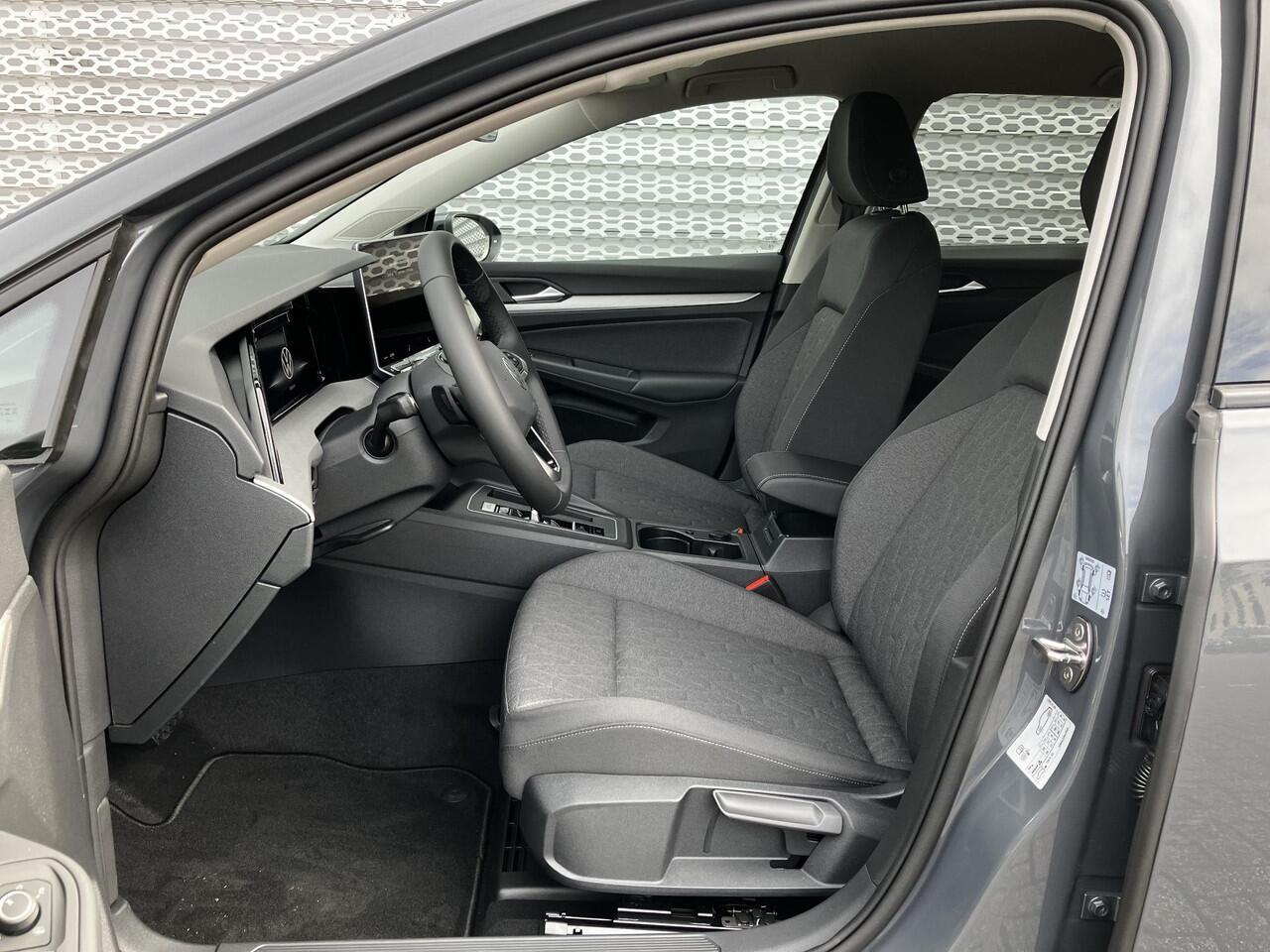 Volkswagen GOLF Variant Life Edition 1.5 eTSI 85 kW / 116 PK Variant 7-DSG | Trekhaak wegklapbare kogel |