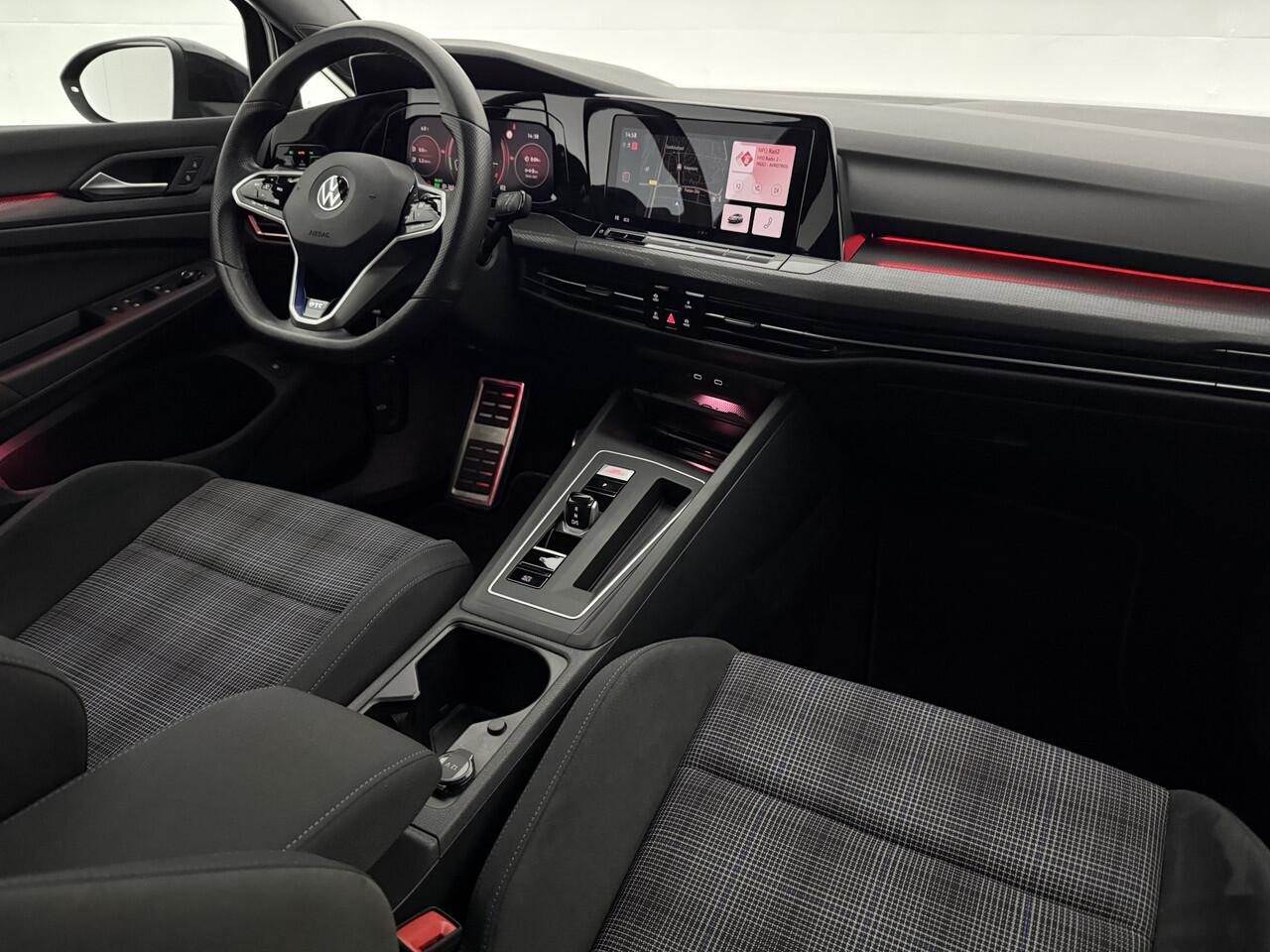 Volkswagen GOLF 1.4 eHybrid GTE | Virtual | Sfeer | Carplay | Adap. Cruise | Keyless | Parkeersens.