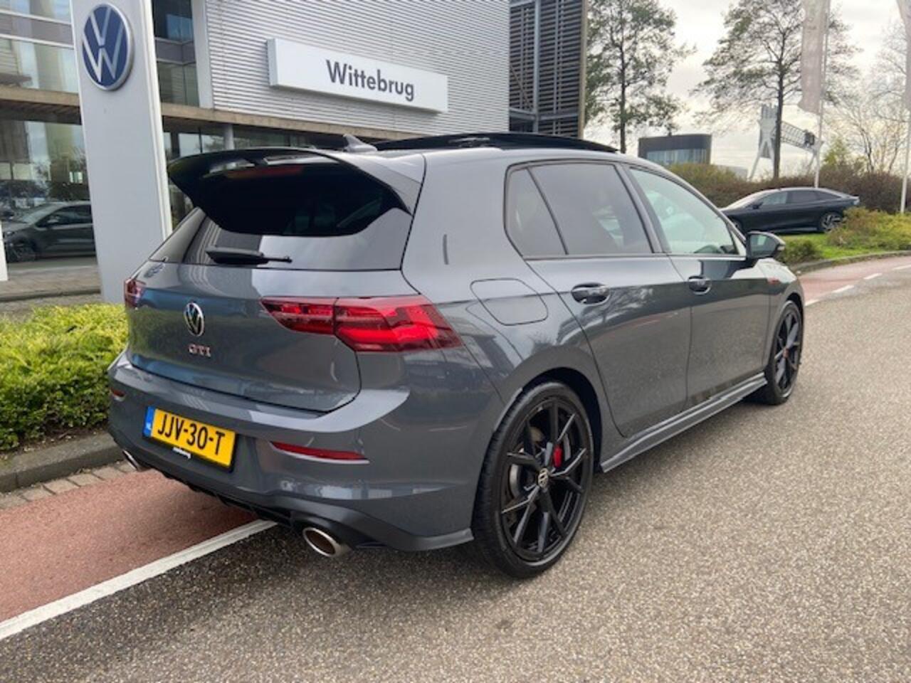 Volkswagen GOLF 2.0 TSI 300pk DSG GTI CLUBSPORT / Black Style / 19"LMV / PANODAK / HEAD-UP display / Matrix LED / NAVI / APP.Connect