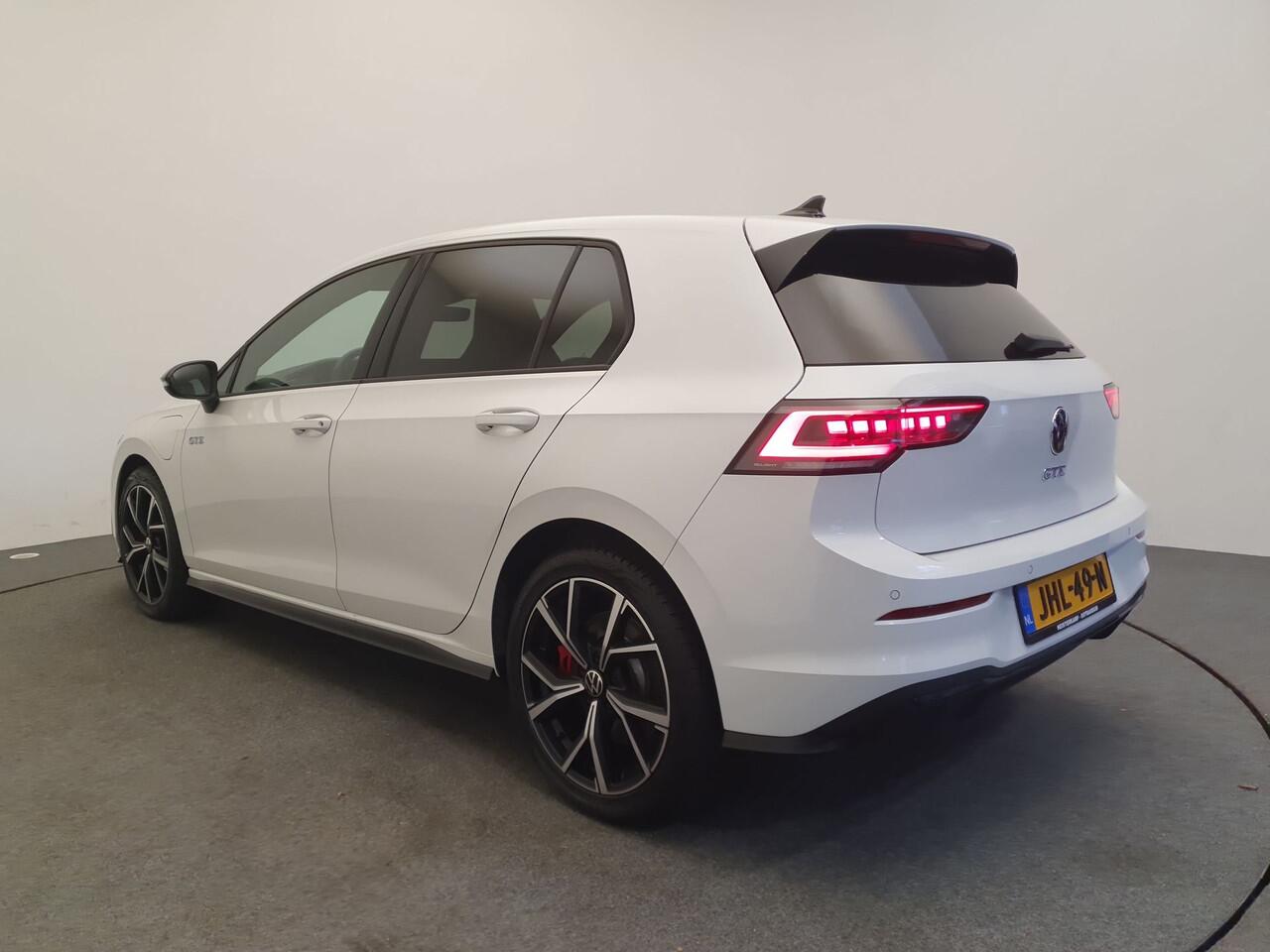 Volkswagen GOLF 1.5 eHybrid 272pk DSG/AUT GTE Wegklapbare trekhaak, Head-Up, Camera