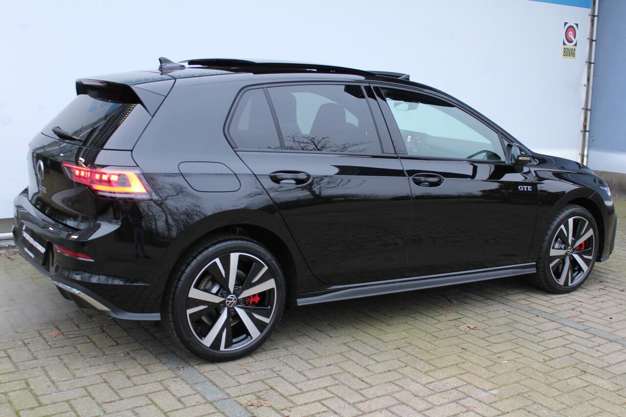 Volkswagen GOLF 1.5 eHybrid GTE 272 pk | Panorama dak | Stoel/Stuur verwarming | 360* Camera | Schuif/Kantel dak | Adaptive cruise controler | Keyless start | Apple CarPlay/Android Auto | Draadloze telefoonlader | IQ.Lights | Climate controle | Parkeersensoren V+A | Navi