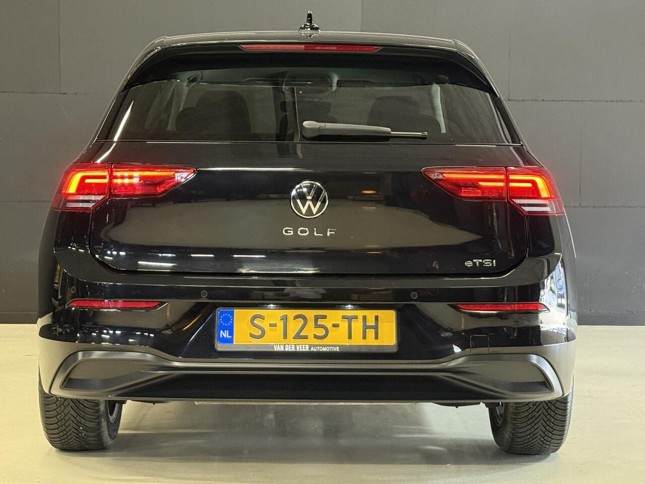 Volkswagen GOLF 1.5 eTSI Life Business | Apple Carplay | Massage | Elektr. stoelen | Adaptive cruise | Draadloze tel. lader