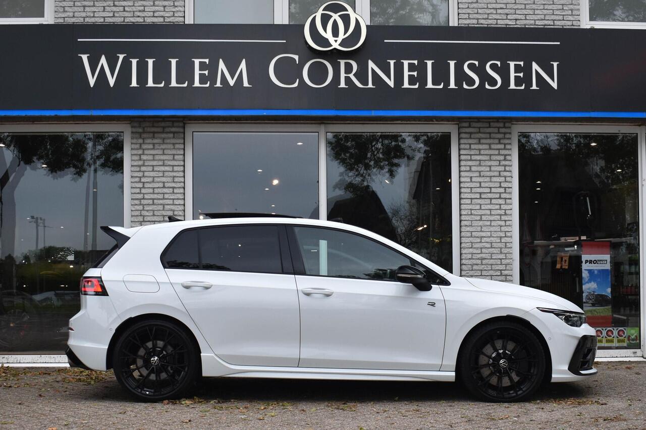 Volkswagen GOLF 2.0 TSI 4Motion R Performance Akra Pano DCC HUD Harman/K