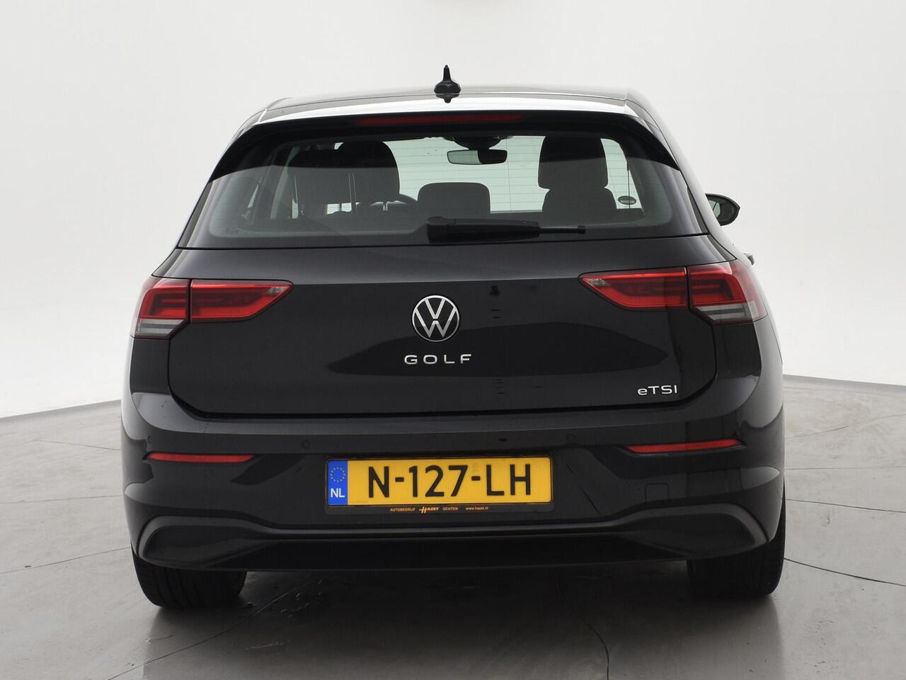 Volkswagen GOLF 1.0 eTSI DSG + VIRTUAL COCKPIT | SFEERVERLICHTING | STUURVERW. / STOELVERW. | CAMERA | ADAPTIVE CRUISE CONTROL