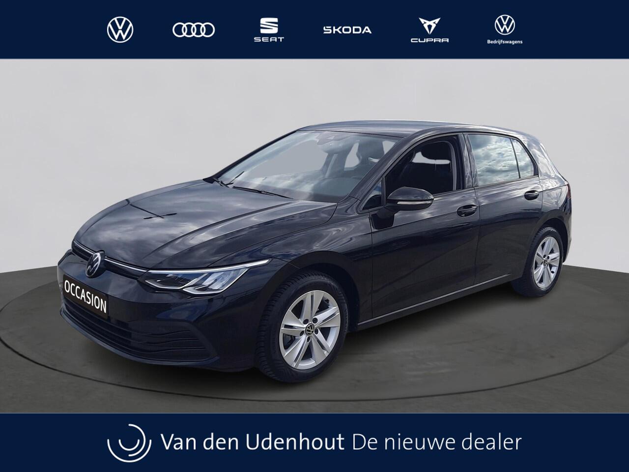 Volkswagen GOLF 1.0 TSI 110pk Life | Navigatie | App Connect | Parkeersensoren
