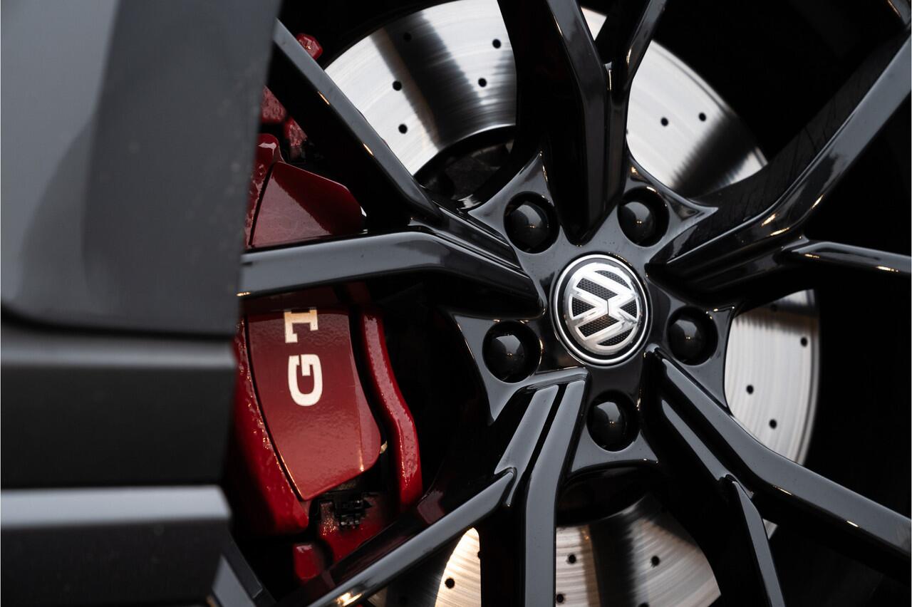 Volkswagen GOLF GTI Clubsport | 300PK | Pano | Keyless | IQ Light | Nardo | Camera | Lane & Side Assis | DCC | Sound