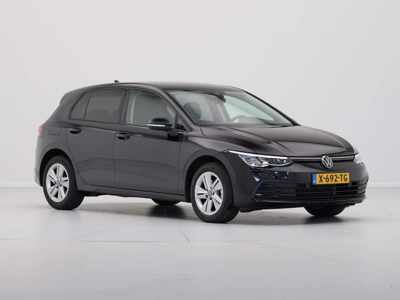 Volkswagen GOLF 1.0 TSI Life Business Navigatie Memory Massagestoel Parkeersensonren 24