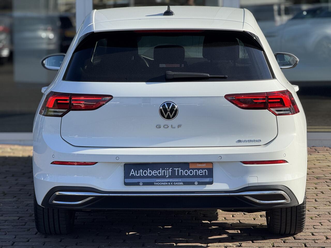 Volkswagen GOLF 1.4 eHybrid Style Trekhaak | elk. stoelen | Camera | dodehoek