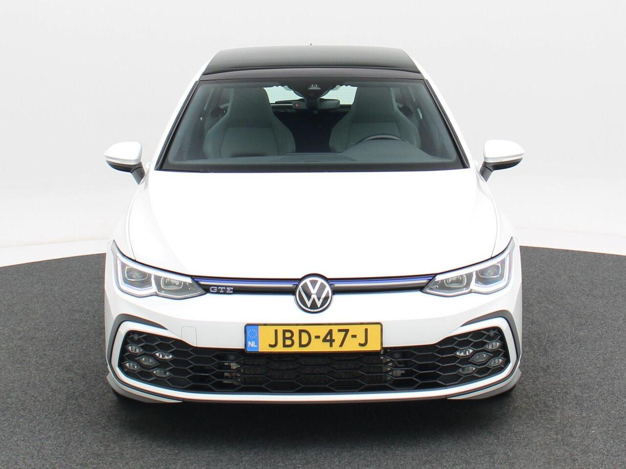 Volkswagen GOLF 1.4 eHybrid GTE 245PK | Full LED | Panorama Dak | Carplay | Climate Control | Parkeersensoren | Stoel Verwarming & Ventilatie | 18 Inch | 78.268 Km