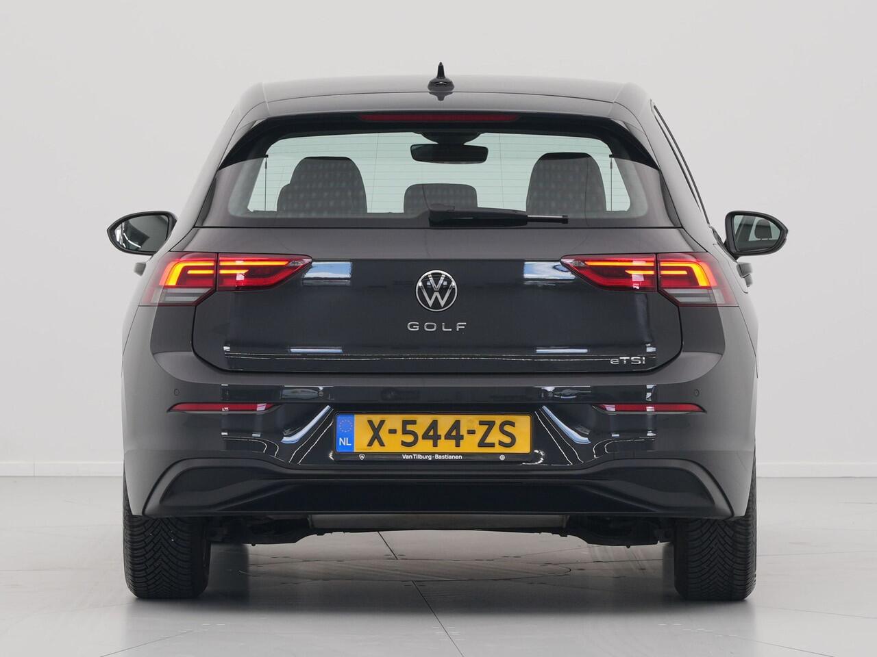 Volkswagen GOLF 1.0 eTSI 110pk DSG Life Business Navigatie Carplay Stoel/Stuurverwarming Massage Pdc Acc 271