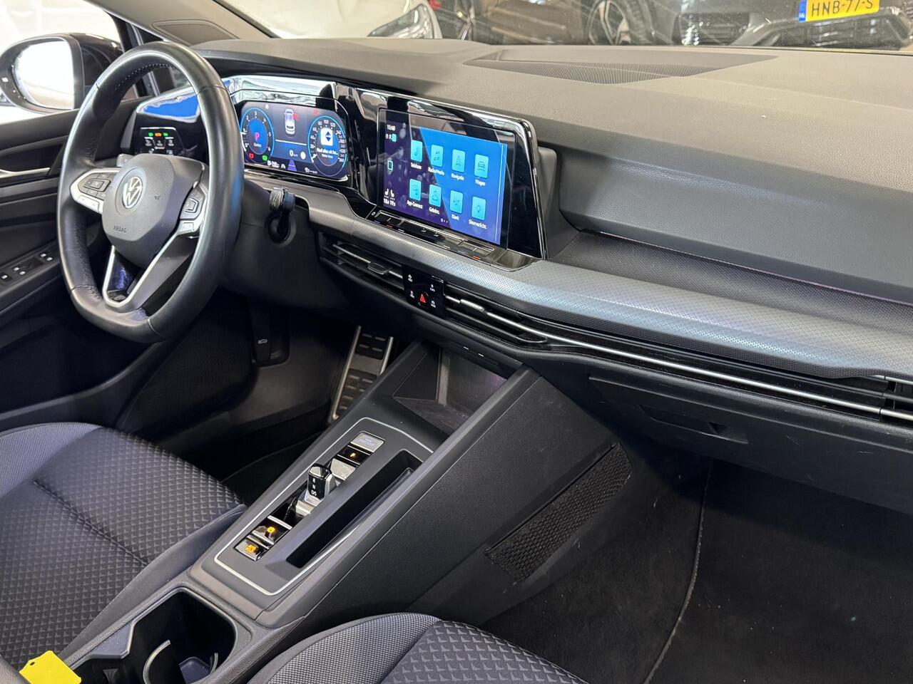 Volkswagen GOLF 2.0 TDI Active Automaat | ¤ 1.000 INRUILPREMIE | Trekhaak elektrisch | Pano | IQ Light | Digitaal Dashboard | HUD | Clima | 16"LMV | Camera ( Vestiging - Vianen )