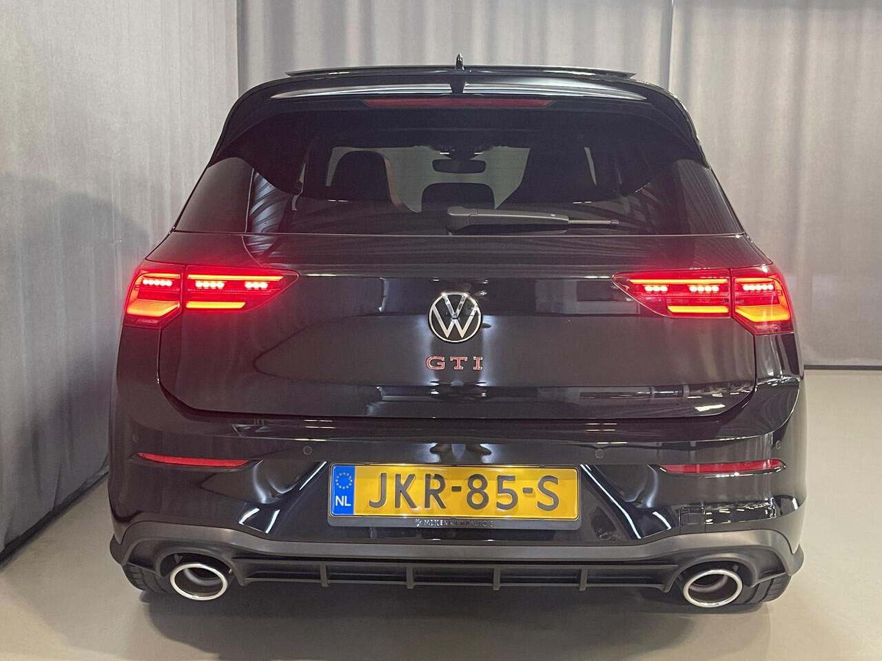 Volkswagen GOLF 2.0 TSI GTI Clubsport 400PK 19"/Panoramadak/H&K/IQ Lights/Black style/Dodehoek/Stoel + stuurverwarming/Keyless/Apple Carplay & Android Auto