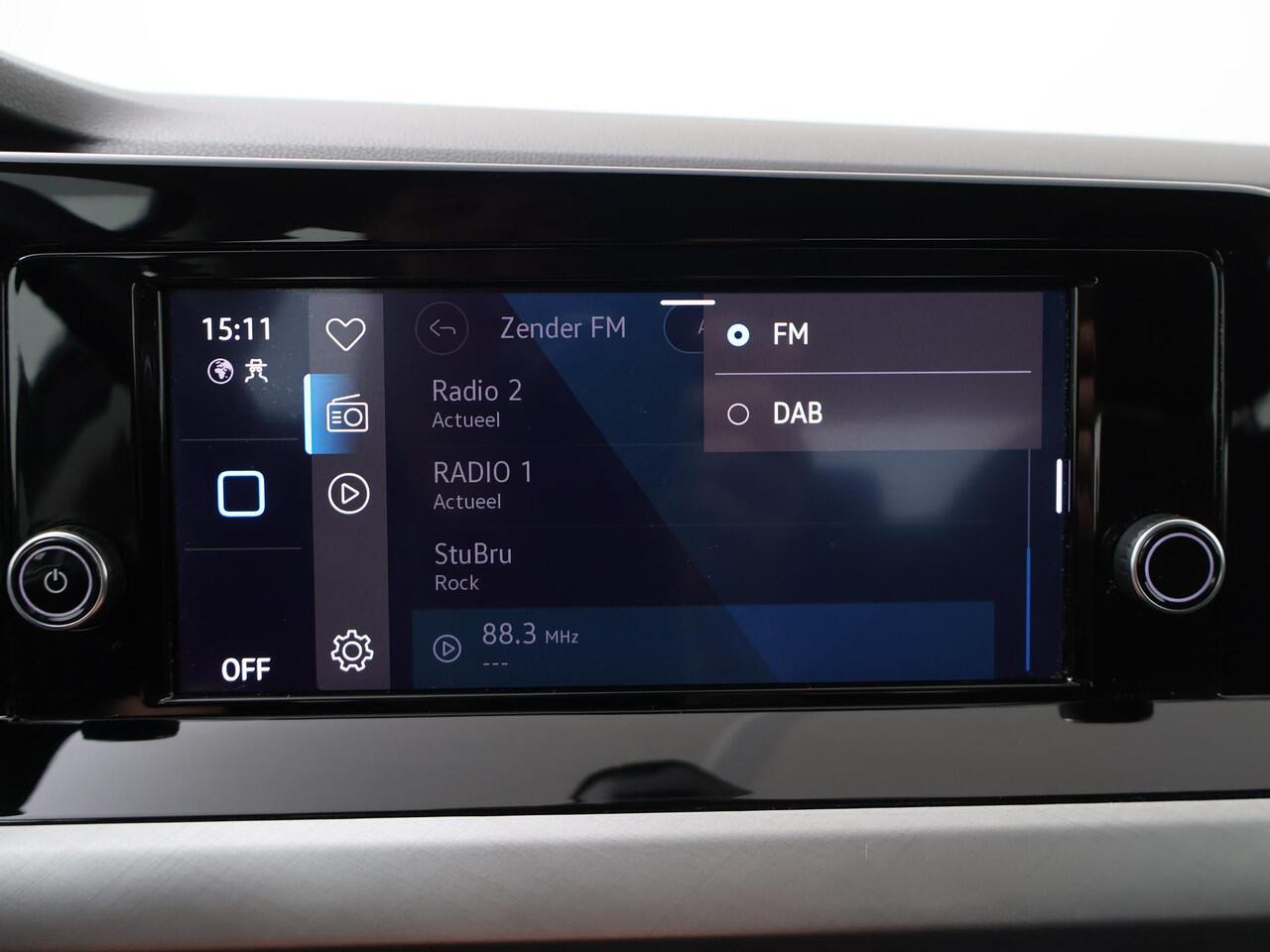 Volkswagen GOLF 1.0 TSI Life | 110 PK | Trekhaak | Adaptive cruise control | Apple Carplay/Android Auto |