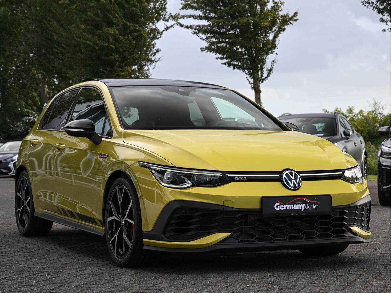 Volkswagen GOLF 2.0TSI 300pk GTI Clubsport Pano IQ-Light H&K Keyless Camera Stoel+Stuur Verw. VOL!!