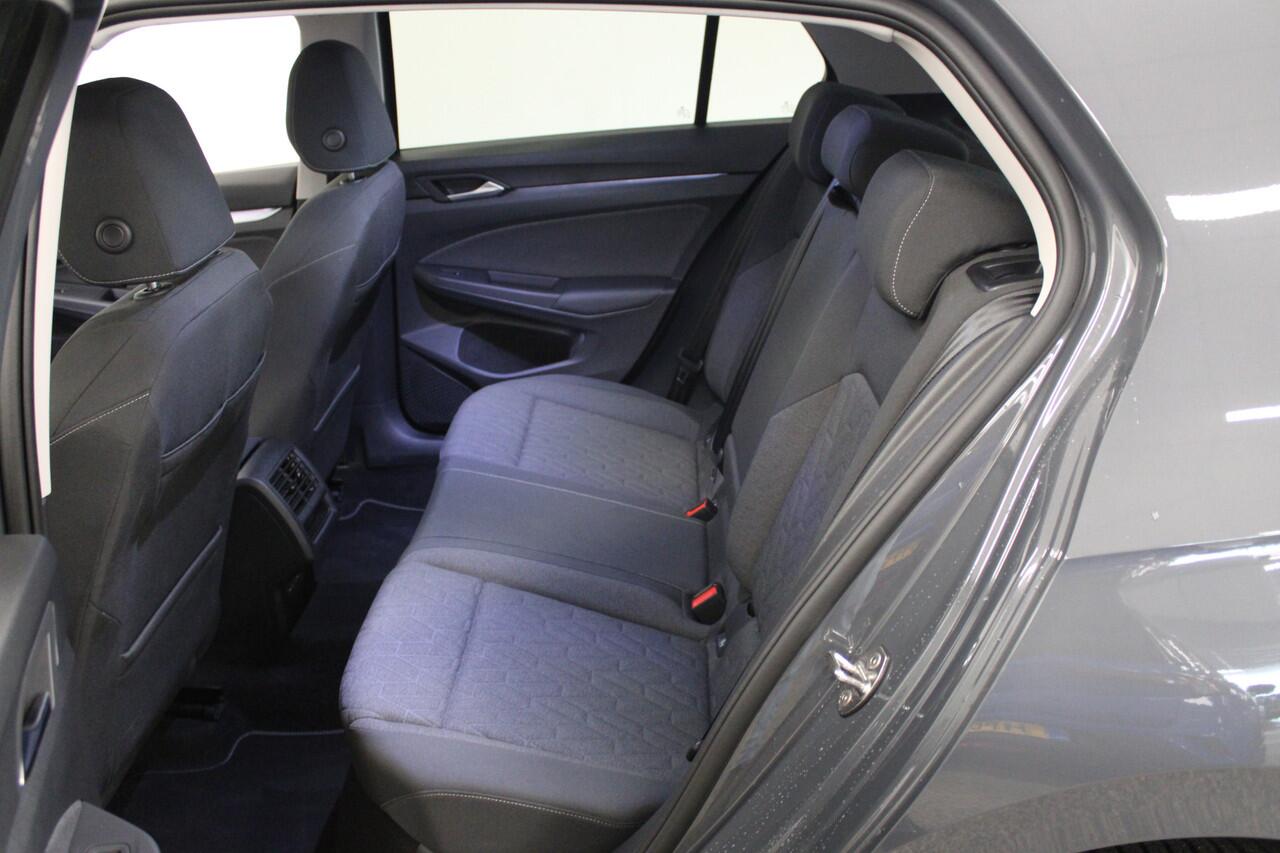 Volkswagen GOLF 1.5 TSI Life Edition