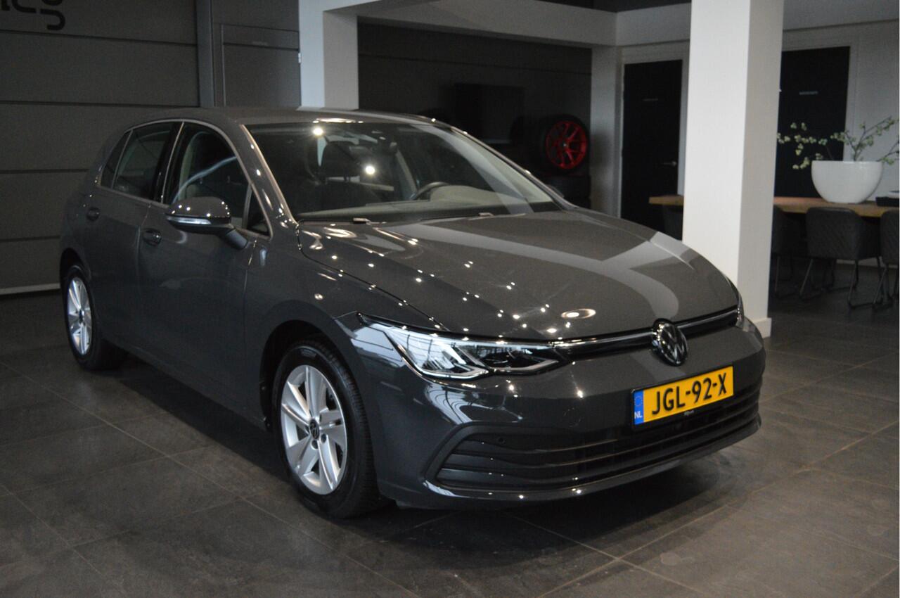 Volkswagen GOLF 2.0 TDI DSG Life Apple Carplay clima pdc 16 inch !!