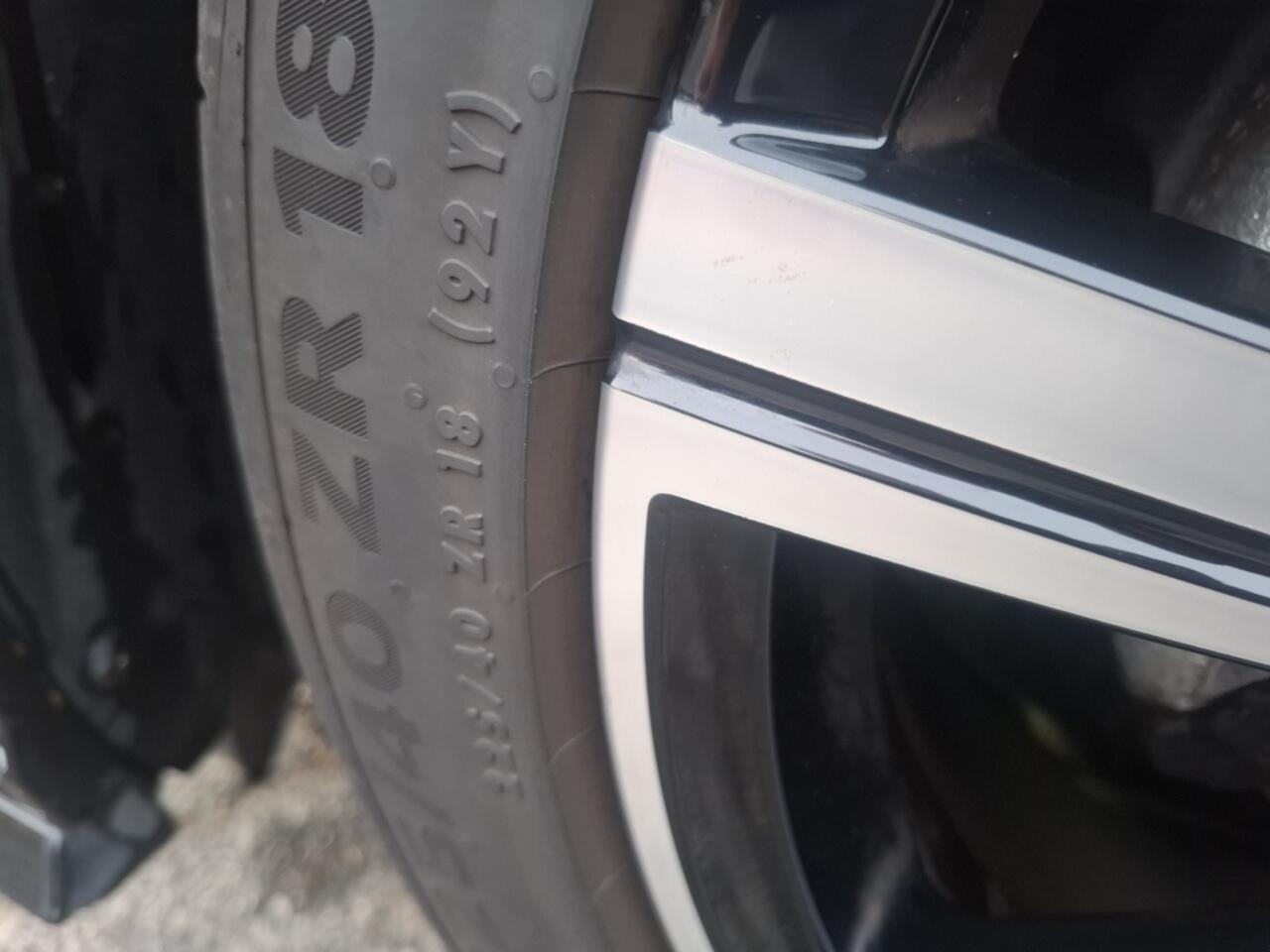 Volkswagen GOLF 2.0 TDI R-Line