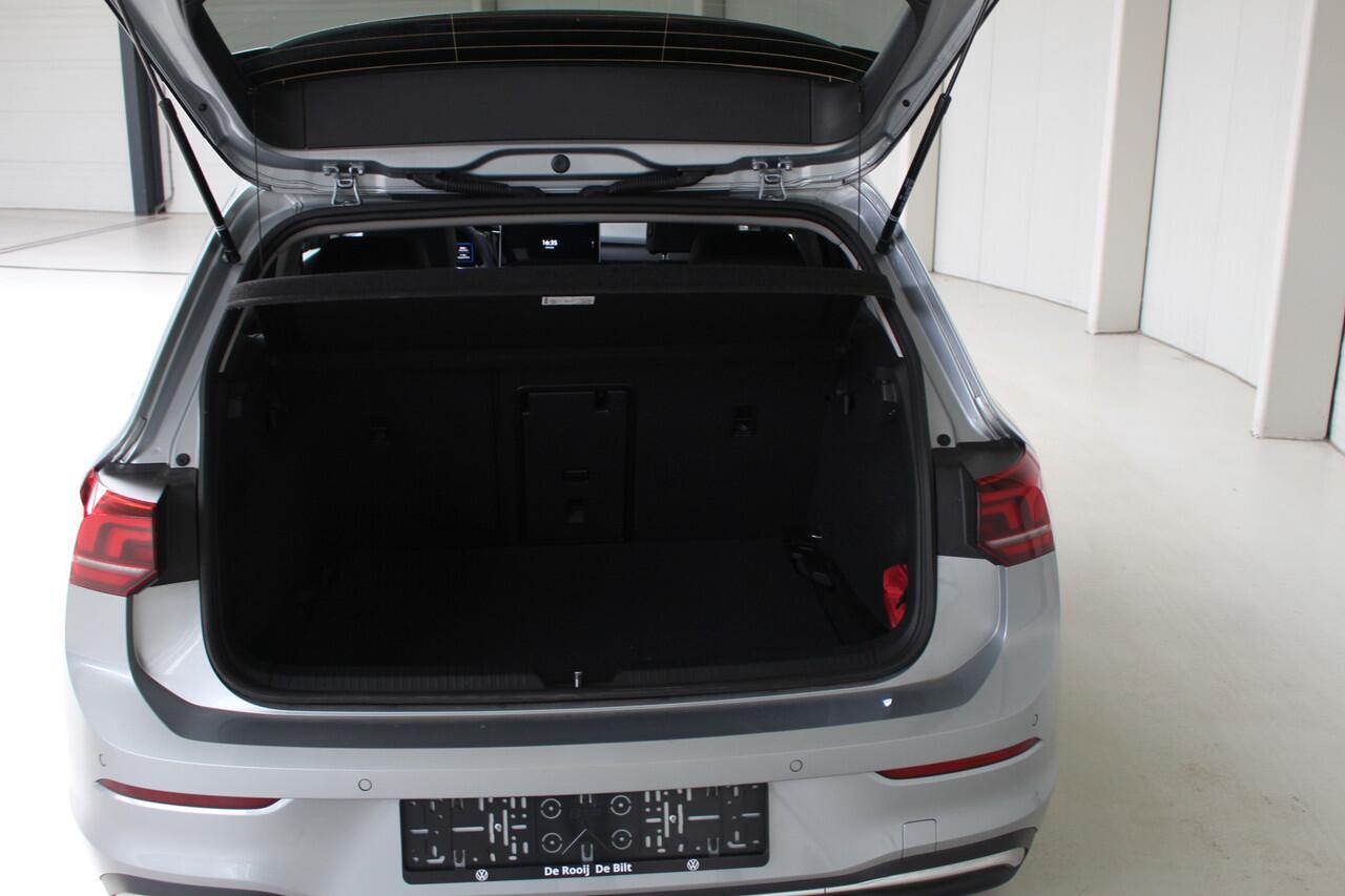 Volkswagen GOLF 1.5 TSI Goal Navigatie | 16"Velgen | Dodehoek assistent | Stoelverwarming | Led verlichting