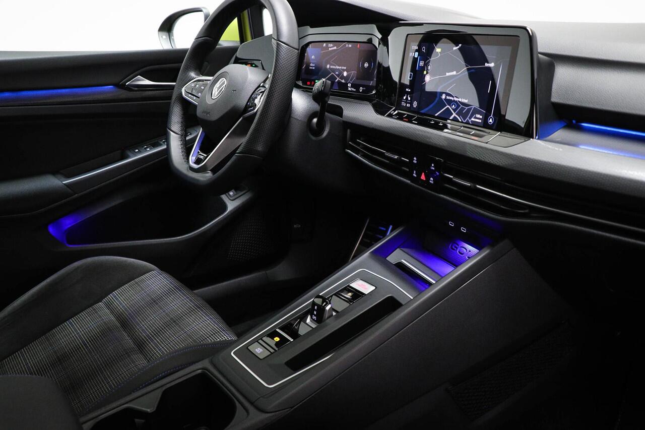 Volkswagen GOLF 1.4 eHybrid GTE | PANORAMADAK | WINTER / ASSISTENTIE- PACK | IQ LIGHT | CAMERA