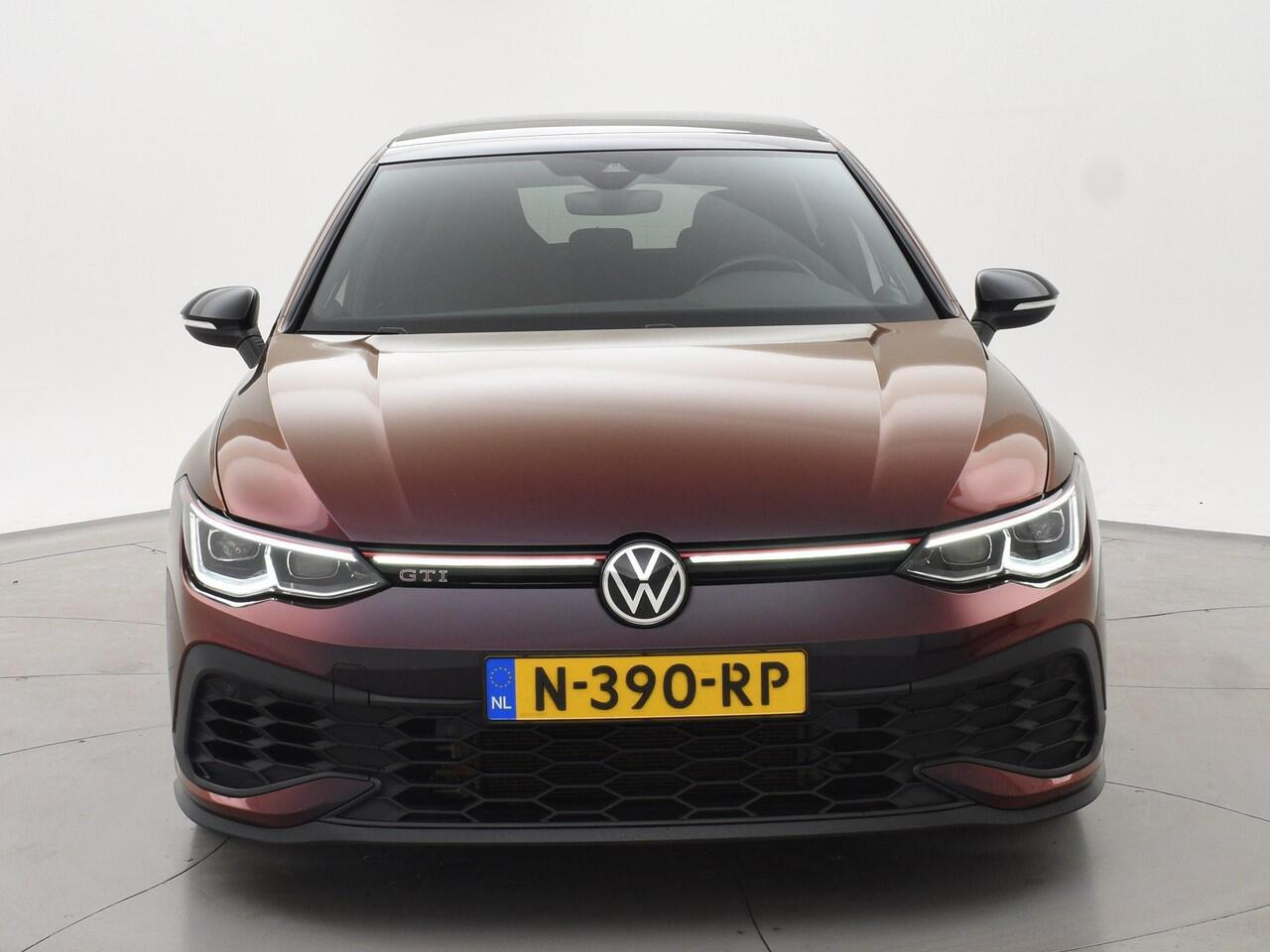 Volkswagen GOLF 8 2.0 TSI GTI CLUBSPORT 300 PK MILLTEK | PANORAMA | HARMAN/KARDON | SFEERVERL. | CAMERA