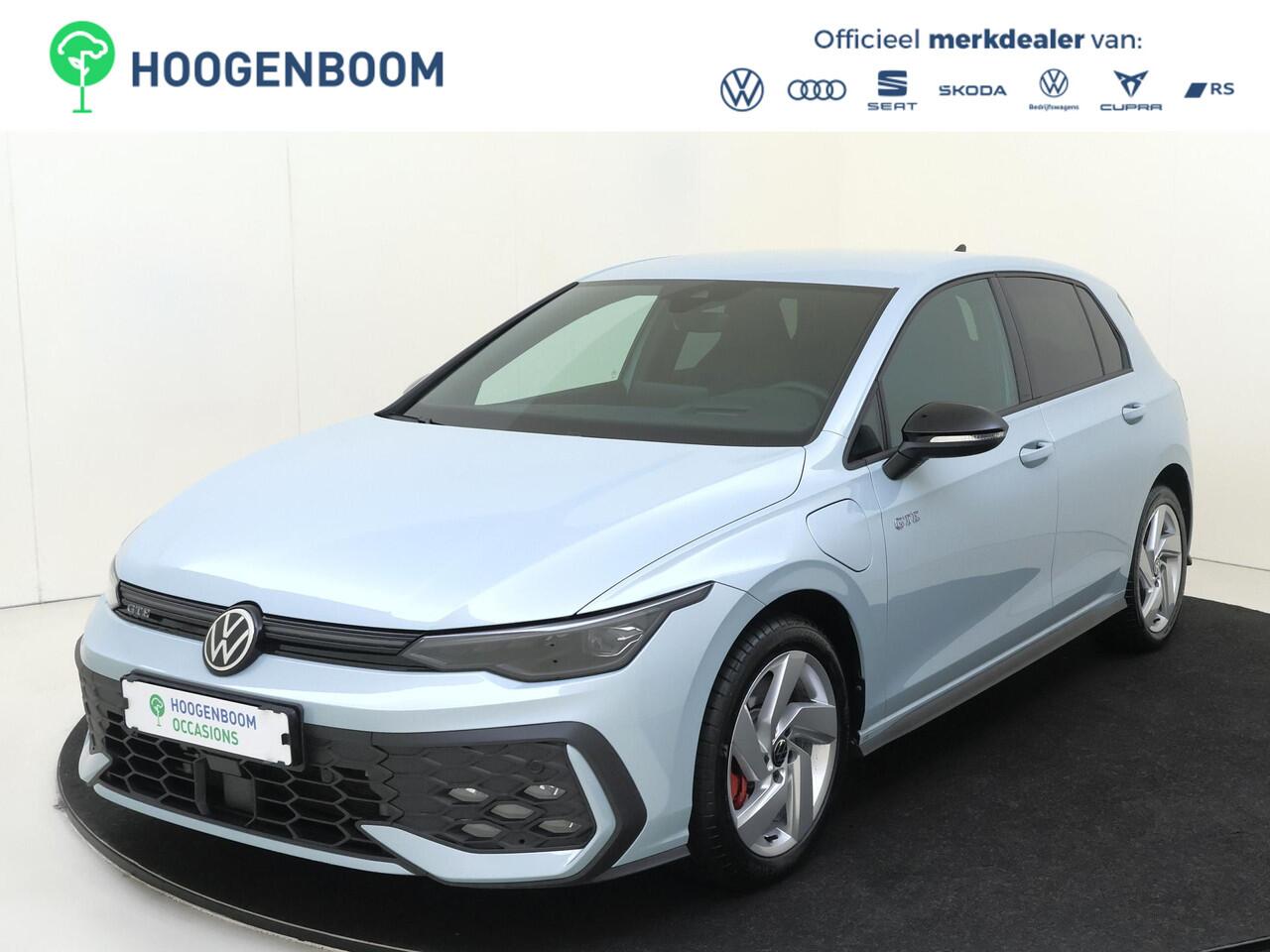 Volkswagen GOLF 1.5 eHybrid GTE | Trekhaak | Achteruitrijcamera | Head-up display | LED matrix verlichting | 3-zone airco | Stoel- en stuurwielverwarming | Adaptieve cruise control |