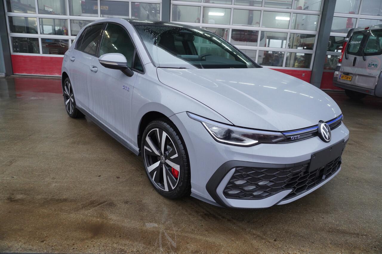 Volkswagen GOLF 1.5 eHybrid GTE 272PK Automaat Black Style nr. V145 | Climate | Adap.Cruise | 360 camera | Navigatie via Apple-Android