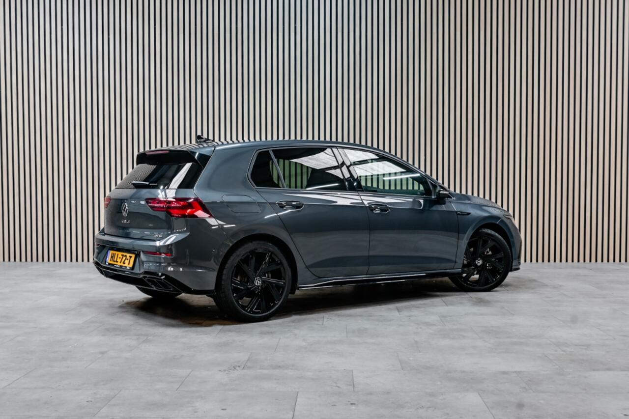 Volkswagen GOLF 1.5 eTSI R-Line | PANO | STOELVERWARMING