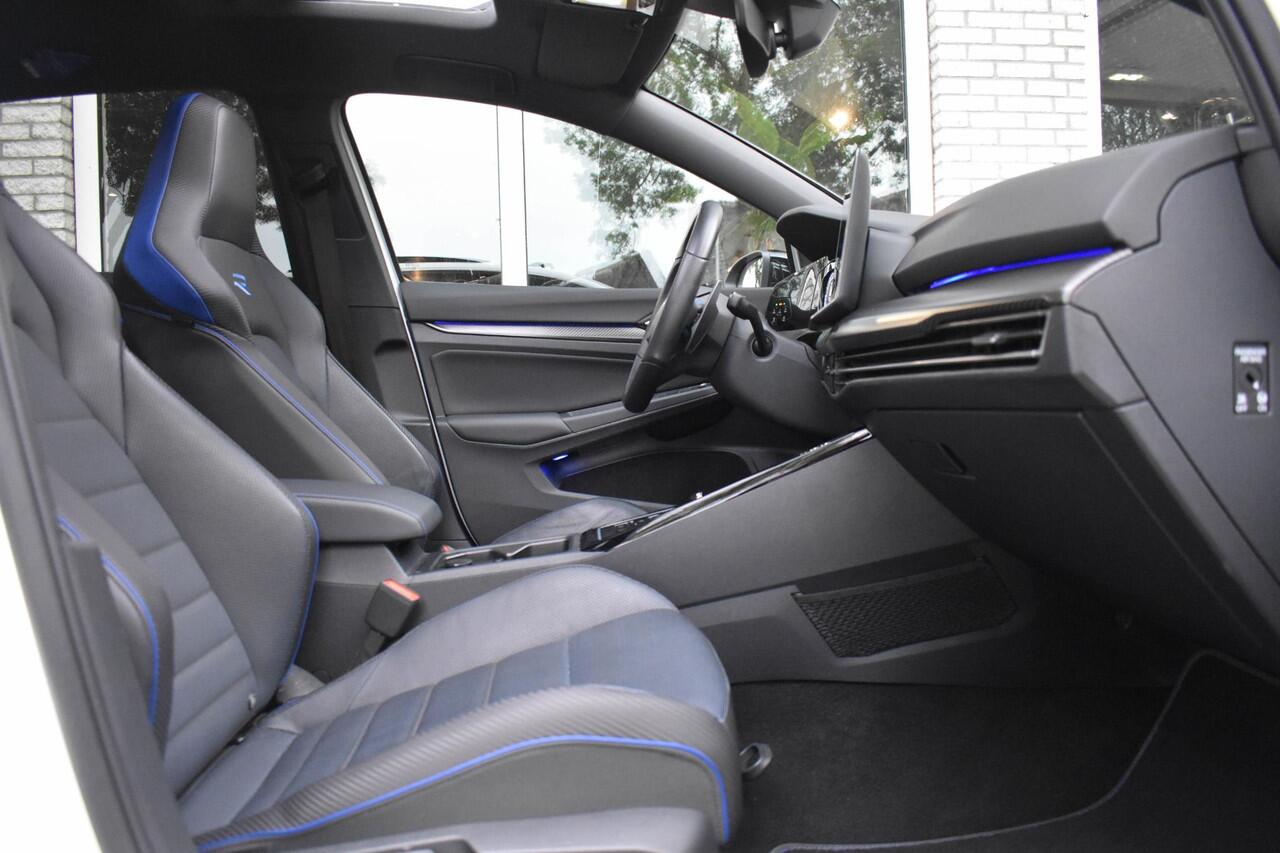 Volkswagen GOLF 2.0 TSI 4Motion R Performance Akra Pano DCC HUD Harman/K