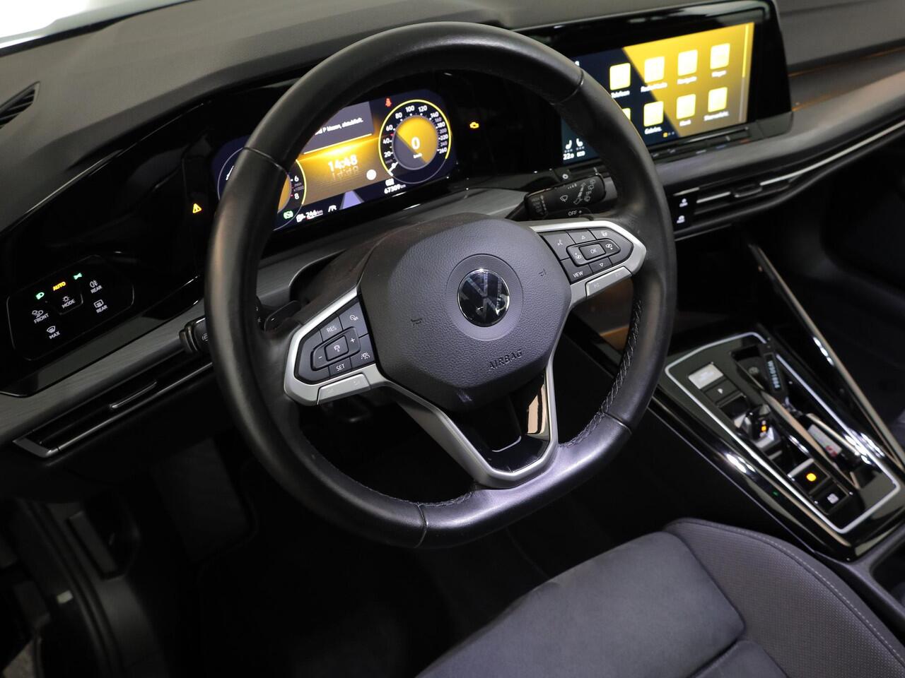 Volkswagen GOLF 1.4 eHybrid Style 204 pk Automaat (DSG) | Navigatie | Parkeersensoren | Autom. airco (3 zones) | Stoelverwarming | LED koplampen |