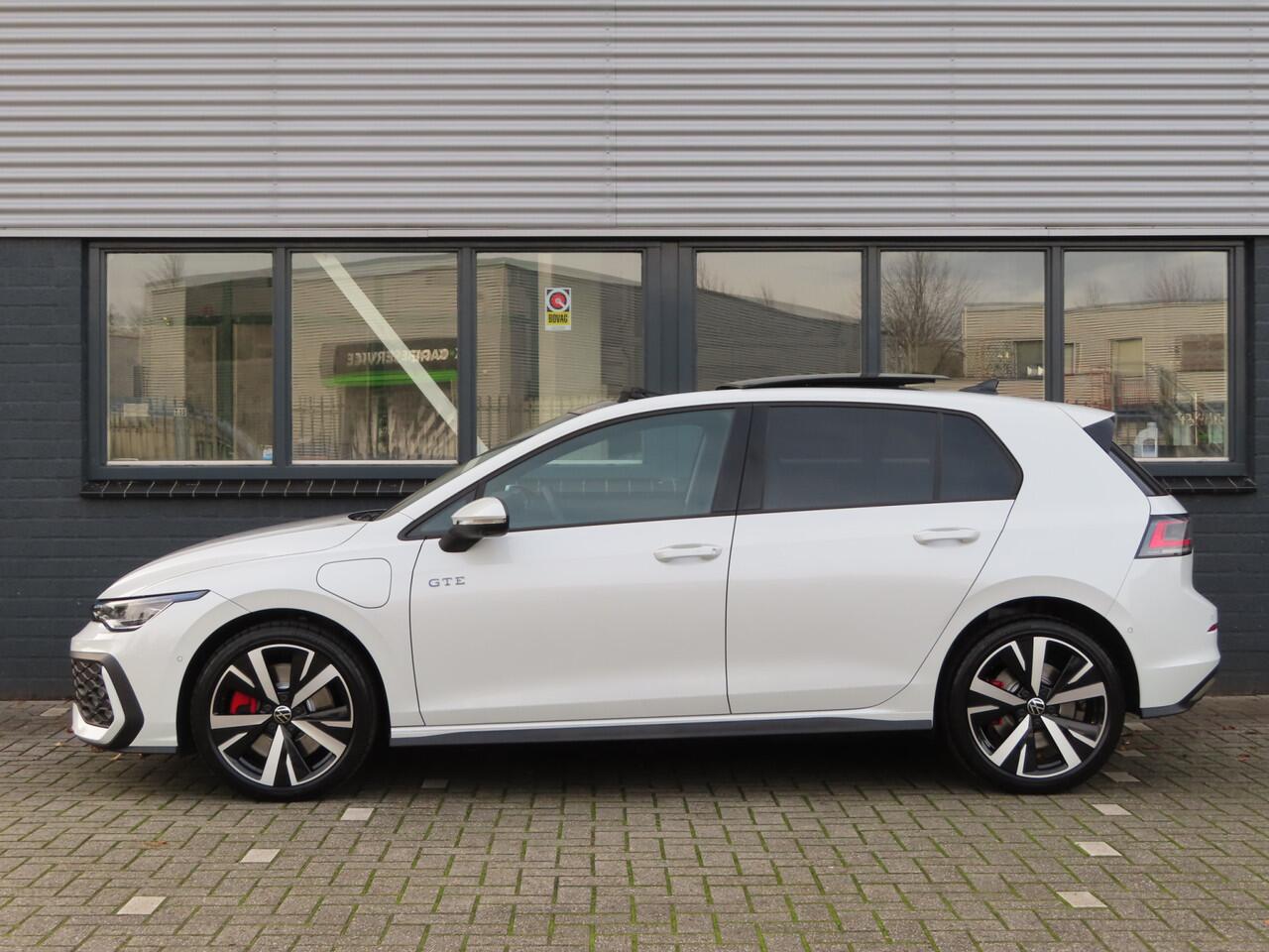 Volkswagen GOLF 1.5 eHybrid GTE | pano dak | lederen bekleding | 360 camera | stoelverwarming + ventilatie