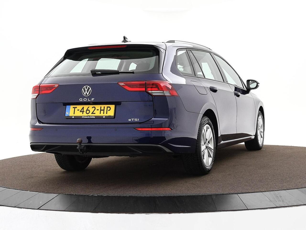 Volkswagen GOLF Variant 1.0 eTSI 110pk DSG Life · Apple/Android Car Play · Elek. Trekhaak · Navigatie · P-Sensoren · Sfeerverlichting · 16'' Inch · Garantie t/m 22-06-2027 of 100.000km