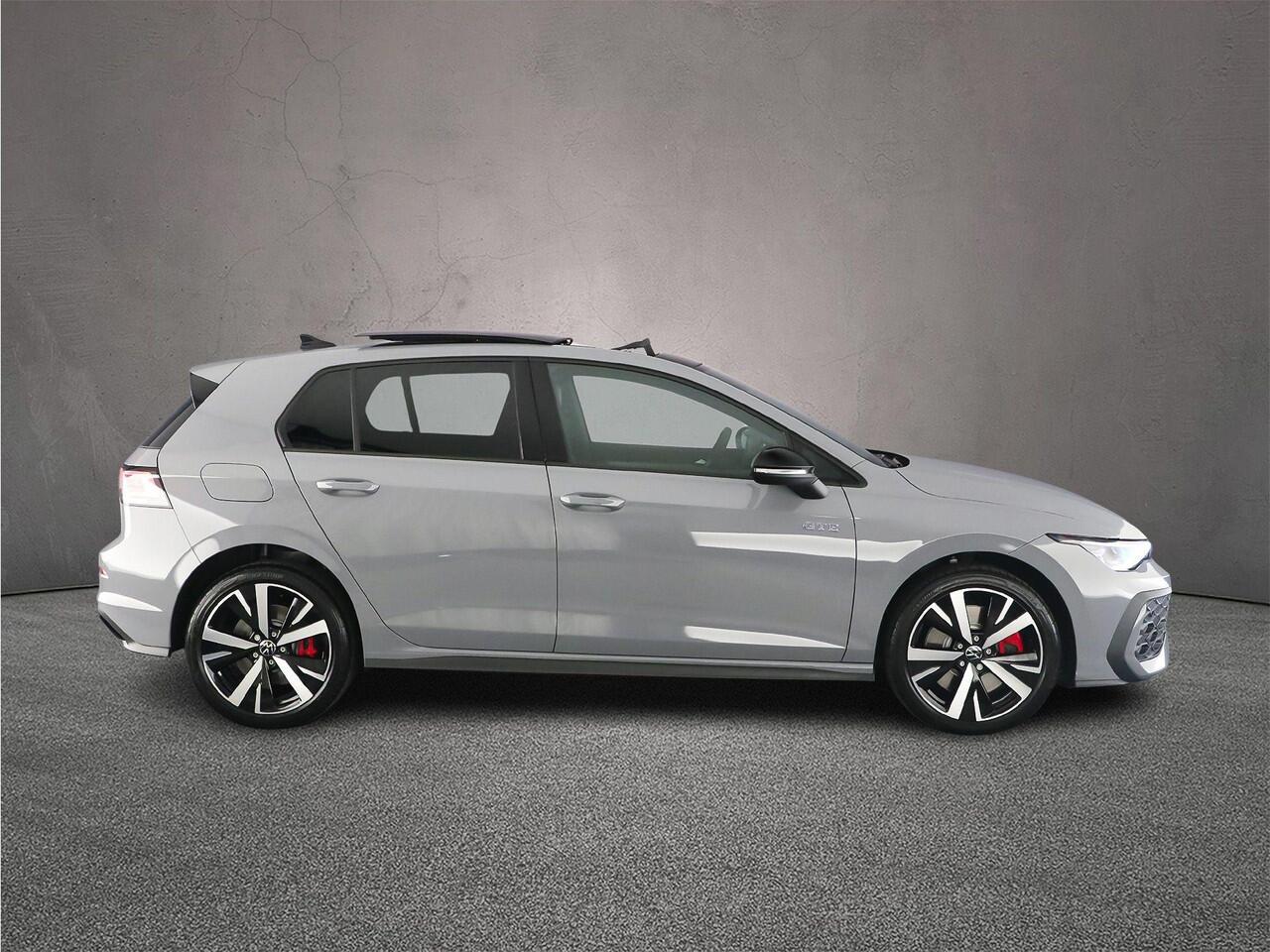 Volkswagen GOLF GTE 1.5 TSI eHybrid 272pk DSG Automaat Panoramadak, Black Style, Head up display, Adaptive cruise control, LED matrix koplampen, Achteruitrijcamera, Navigatie