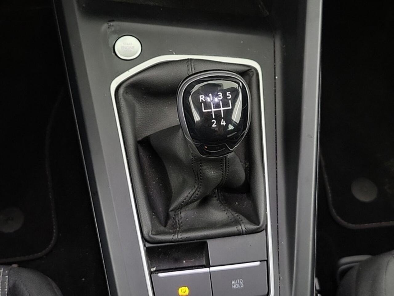 Volkswagen GOLF 1.0 TSI Golf 1e-Eig. & Dealer-Onderh. BOVAG-Garantie. NL-Auto.