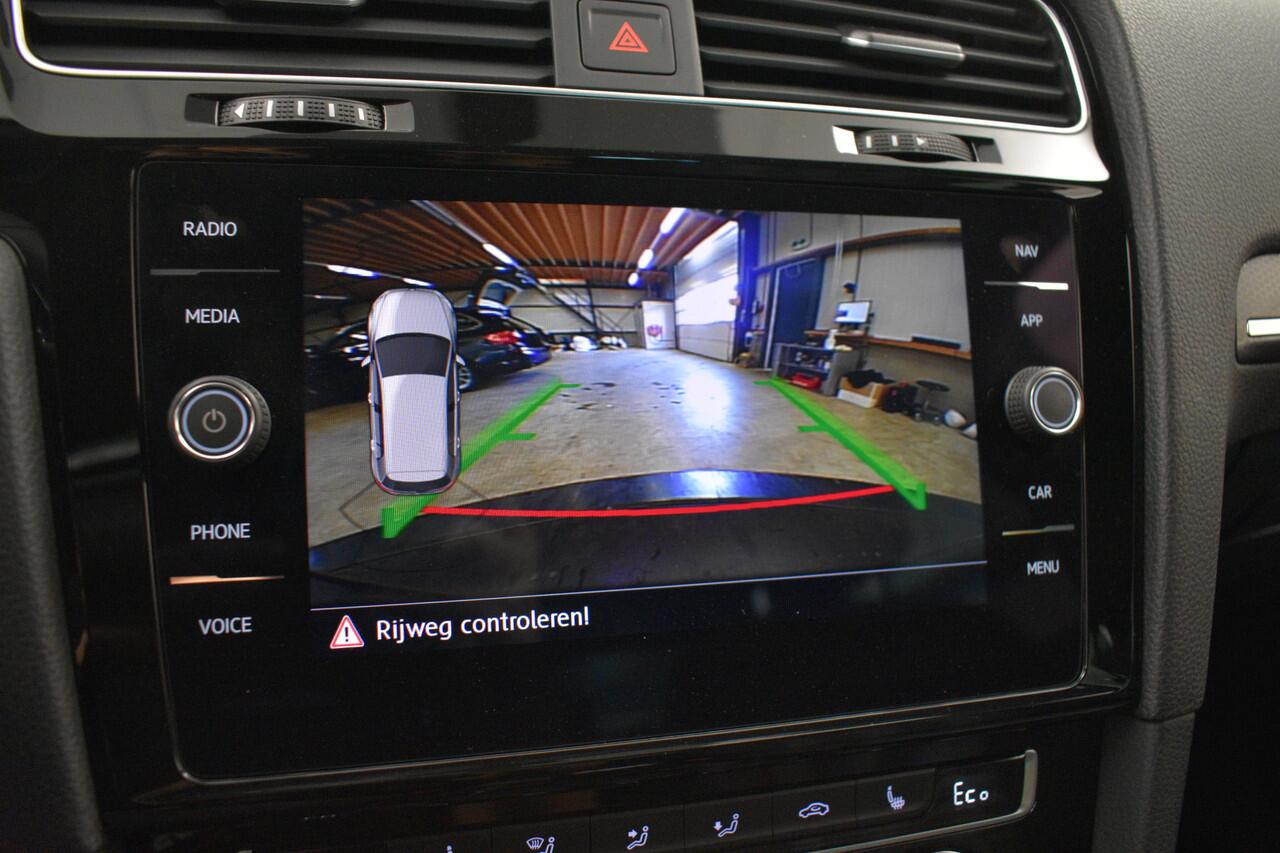Volkswagen GOLF GTE - GTI Hybrid 204PK Camera dodehoek detectie Stoel verw App Con