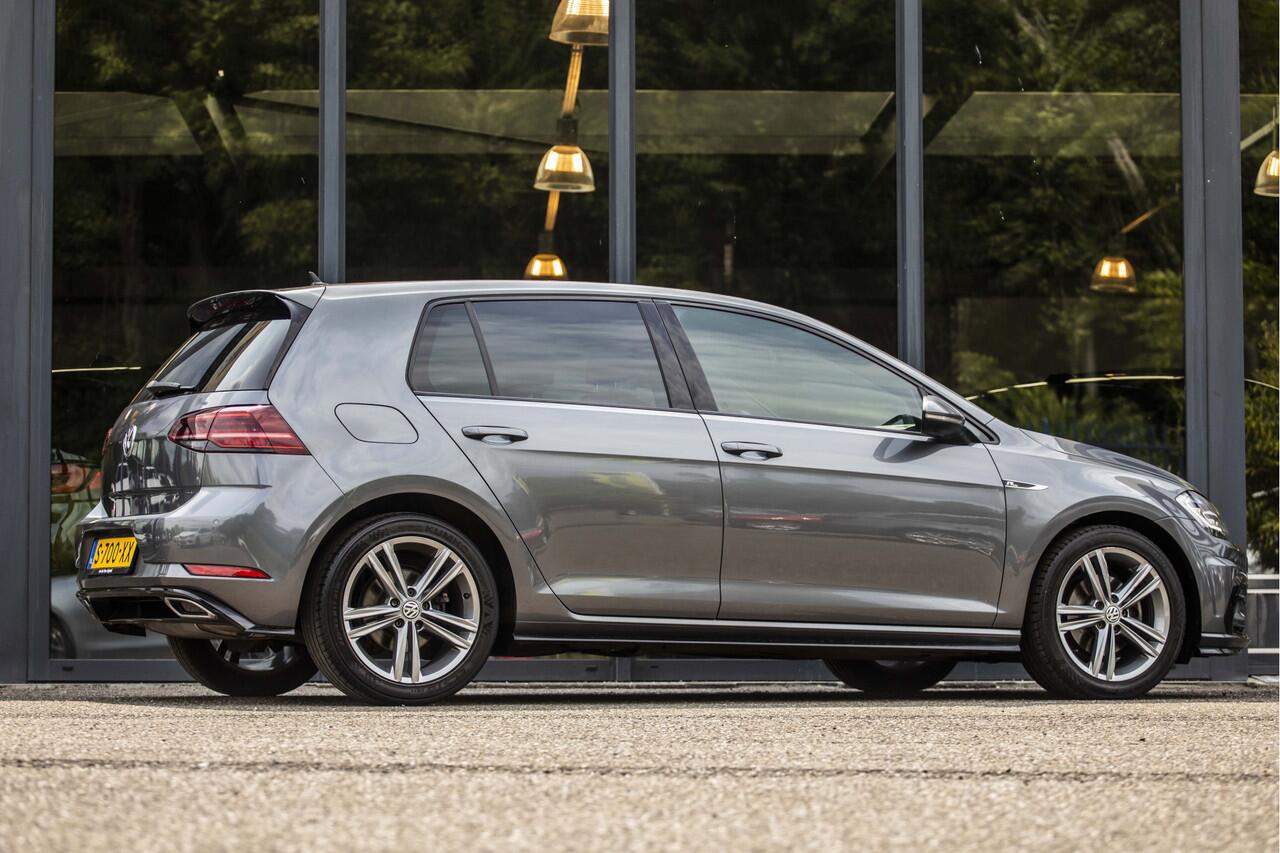 Volkswagen GOLF 1.5 TSI Highline Business R