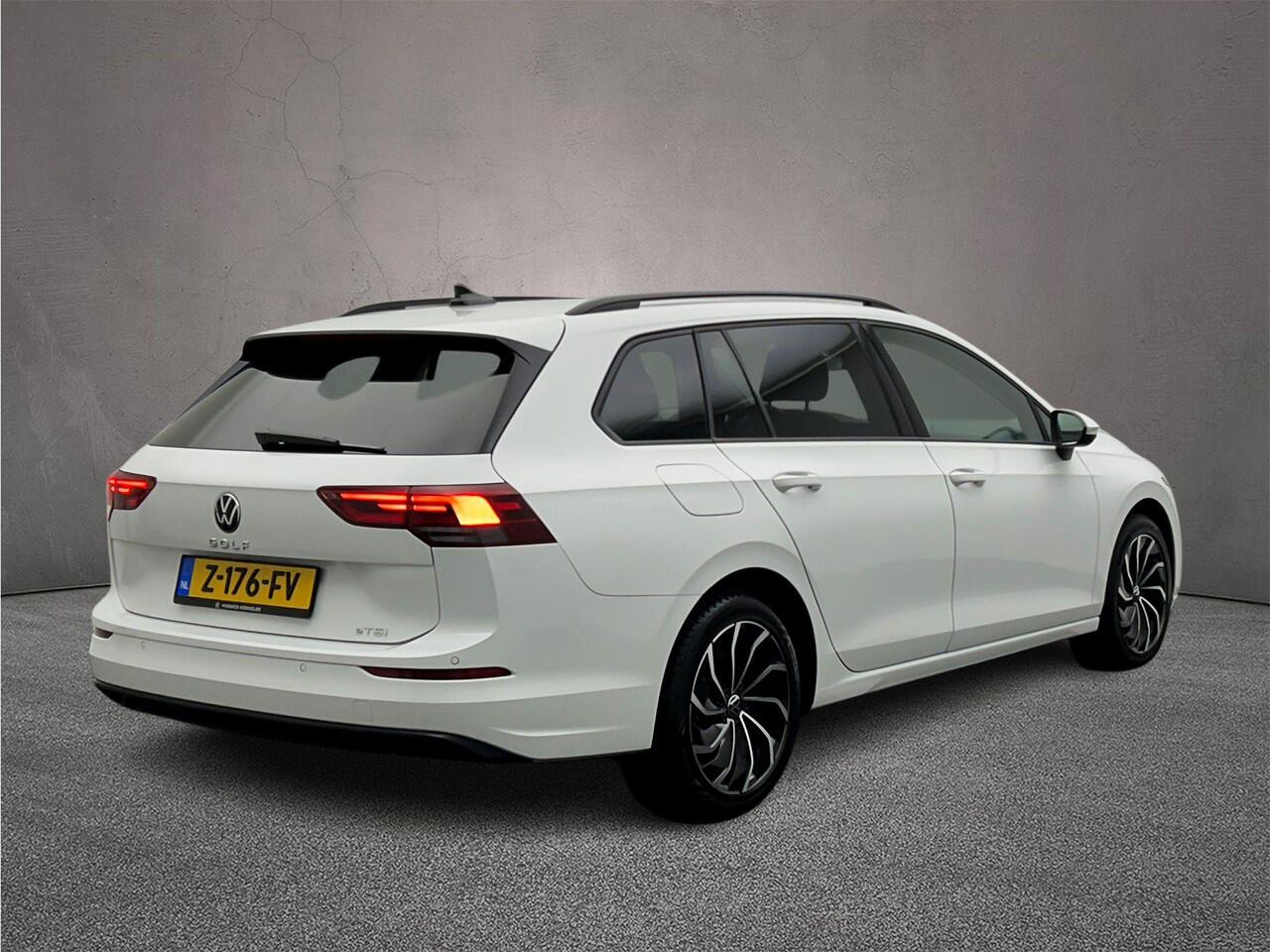 Volkswagen GOLF Variant Life Business 1.0 eTSI 110pk DSG Automaat Adaptive cruise control, Navigatie, Parkeersensoren, Stoelverwarming, LED koplampen, Keyless start