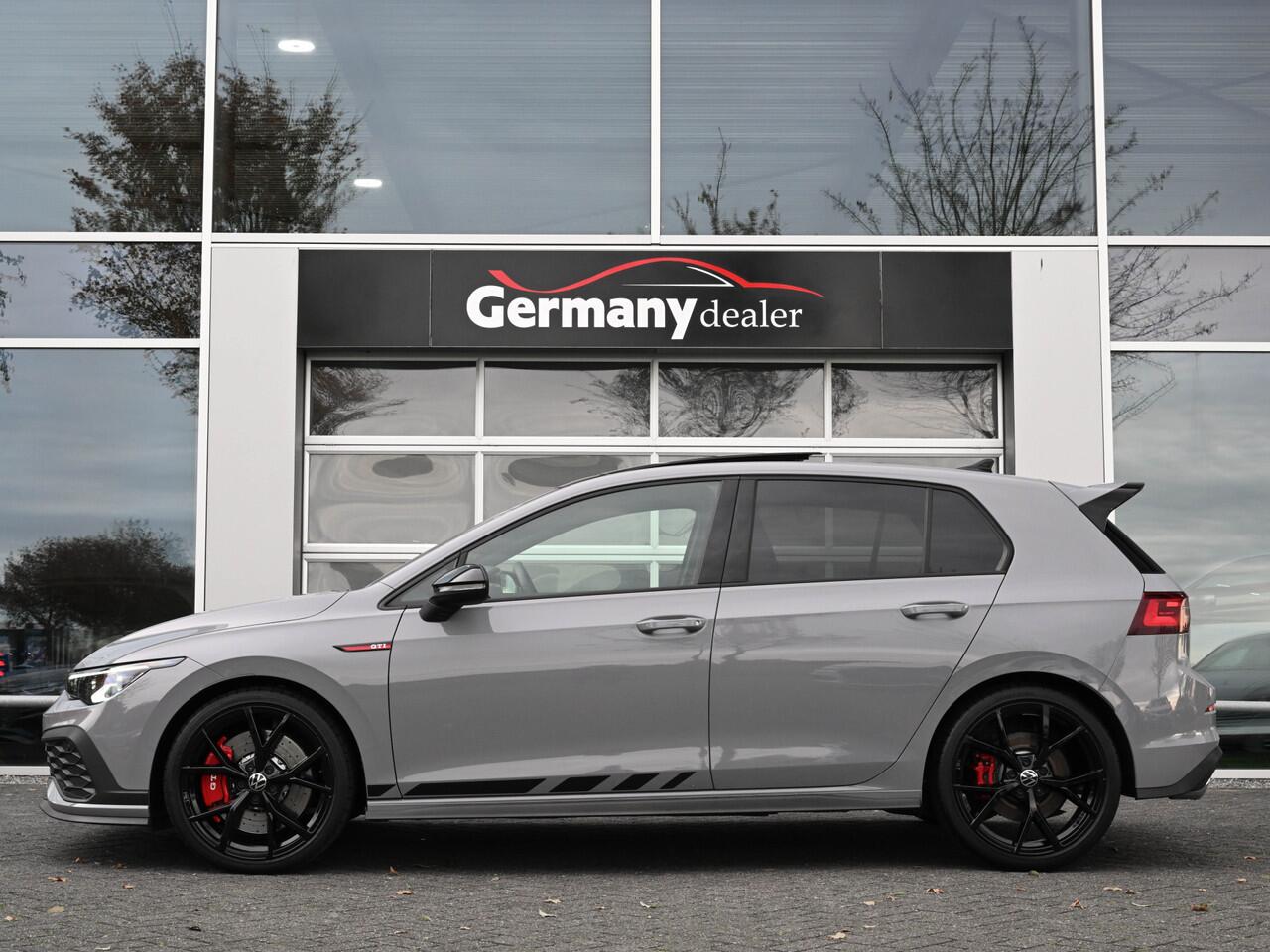 Volkswagen GOLF 2.0TSI 300PK GTI Clubsport Pano HUD iQ-Light H&K 19-inch Sfeerverl. Stoel+Stuurverw. VOL!!