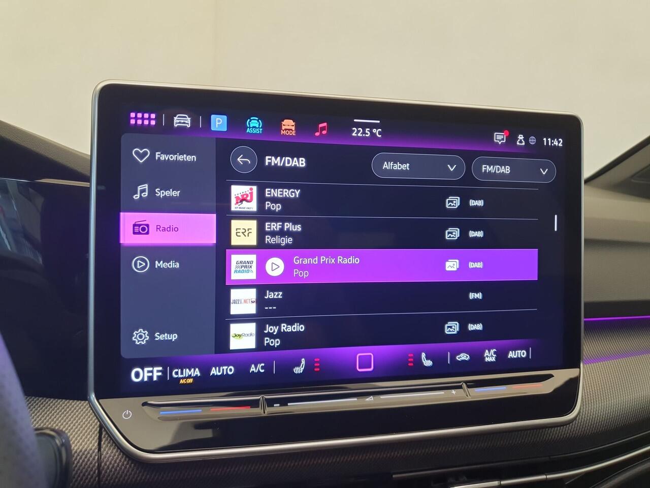 Volkswagen GOLF 8.5 1.5 eTSI 150pk DSG/AUT R-Line Panoramadak, Camera, ACC