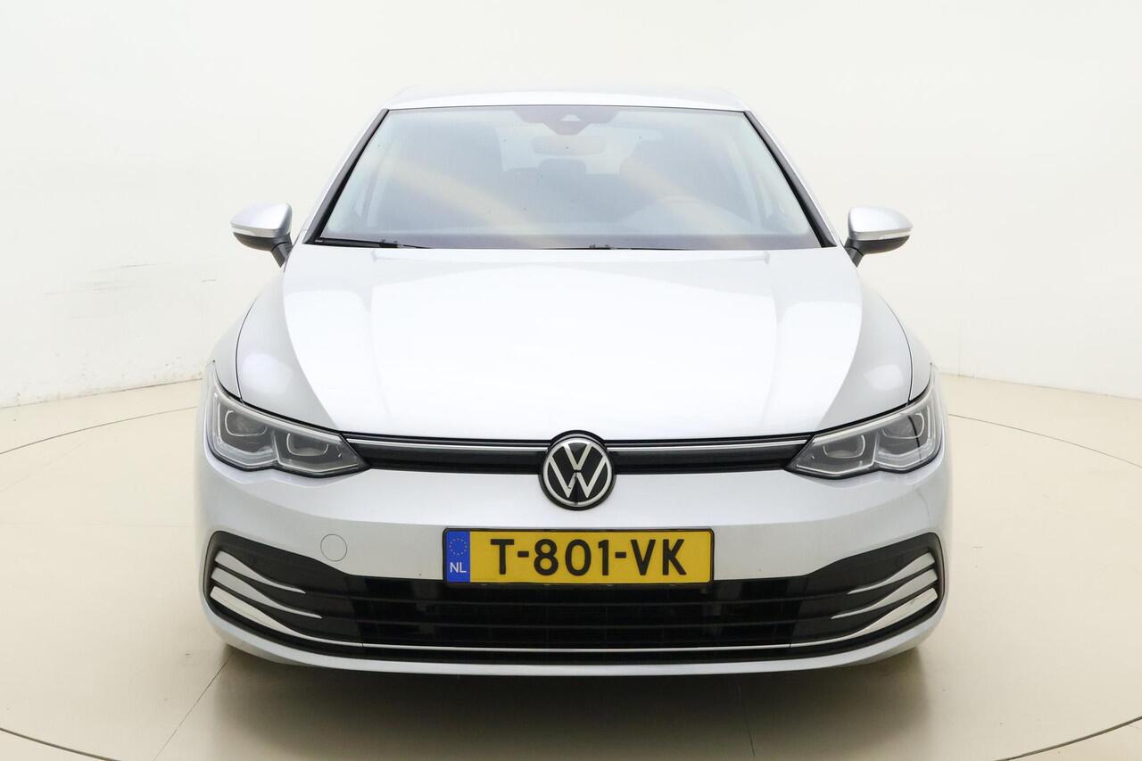 Volkswagen GOLF 1.4 eHybrid Style | Trekhaak | Navigatie |Apple Carplay/Android Auto | Adapt. Cruise | 3-Zone Clim. Control | LED koplampen