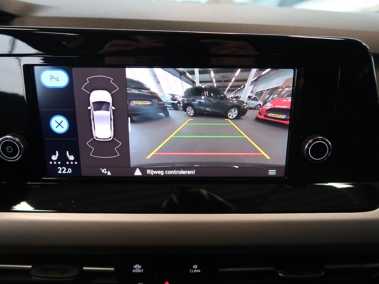 Volkswagen GOLF 1.0 eTSi 110pk DSG Life 5-drs. CAMERA/KEYLESS/WINTERPACK/CARPLAY/17INCH