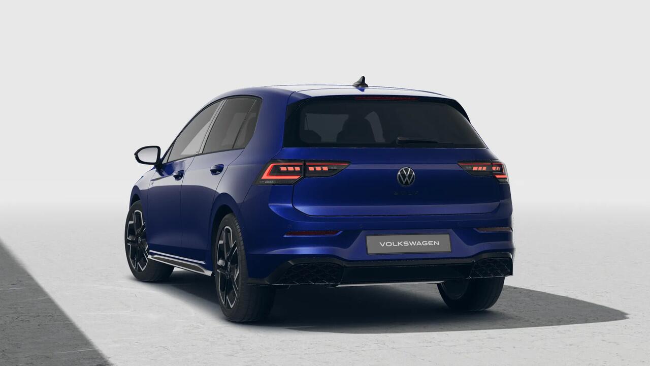 Volkswagen GOLF R-Line Edition | 'App-Connect' draadloze smartphone integratie | Achterbank in ongelijke delen neerklapbaar incl. middenarmsteun en doorlaadmogelijkheid | Afstandscontrolesysteem (Front Assist)